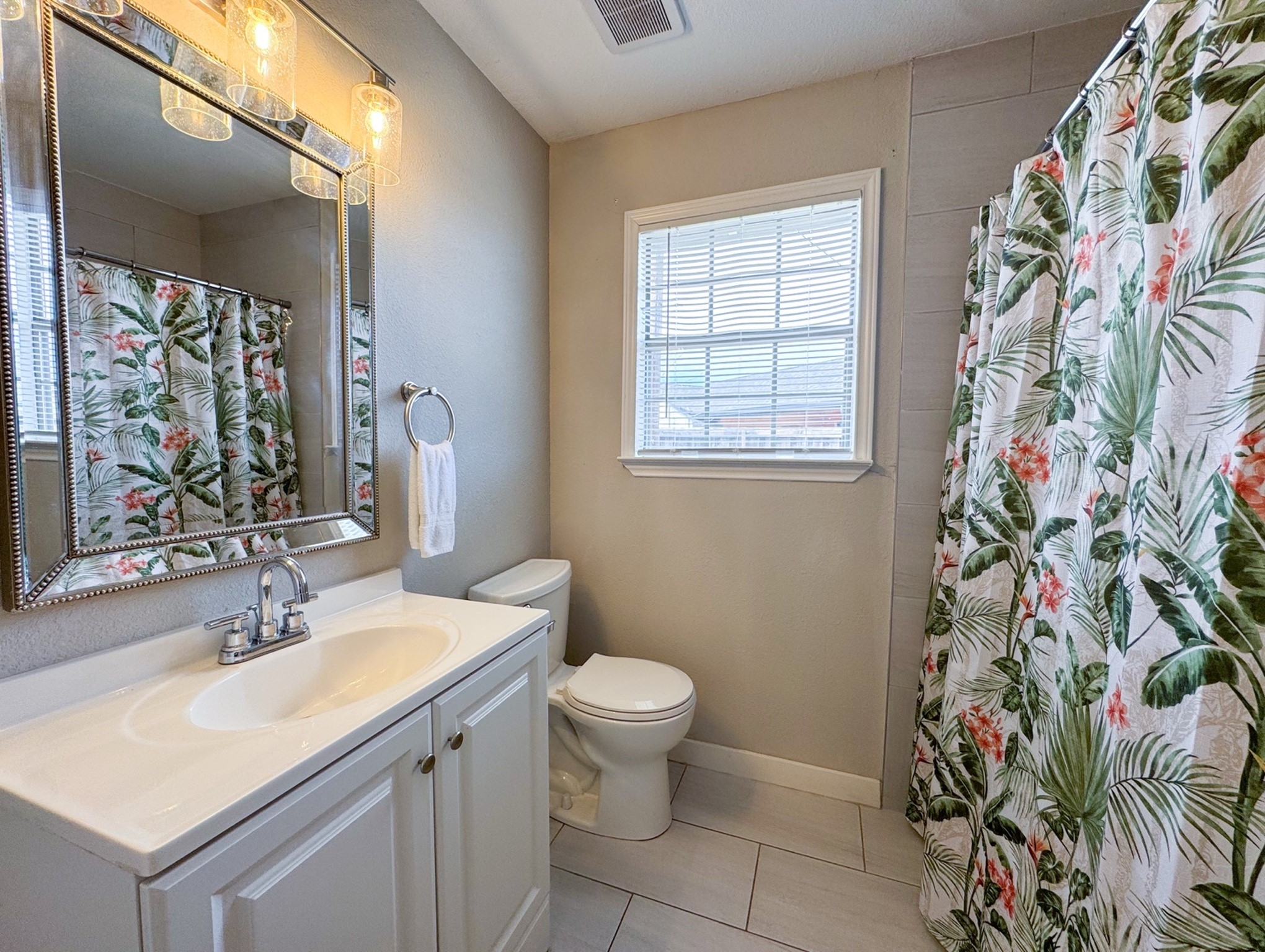 4515 S Horseshoe Trail