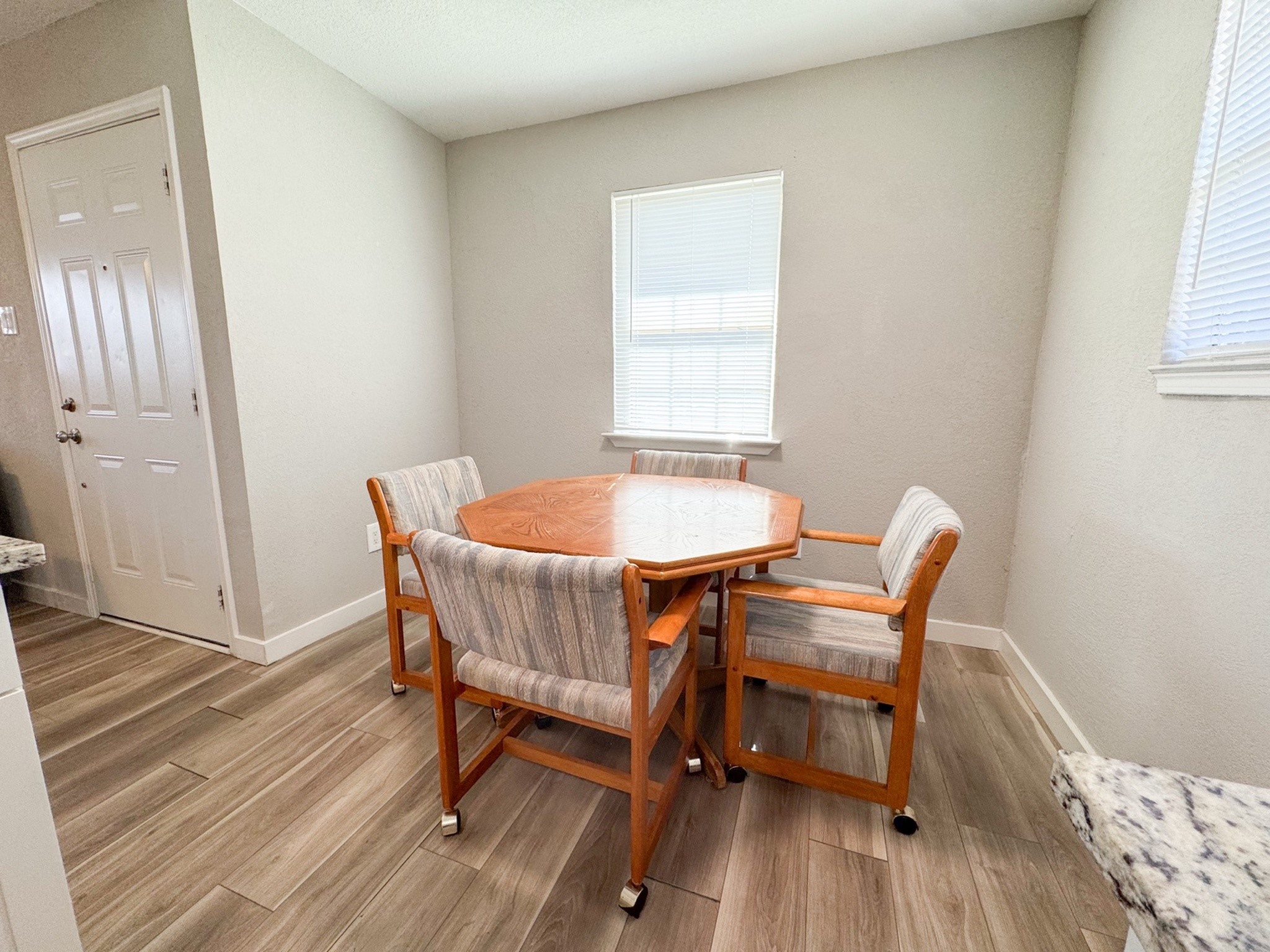 4515 S Horseshoe Trail