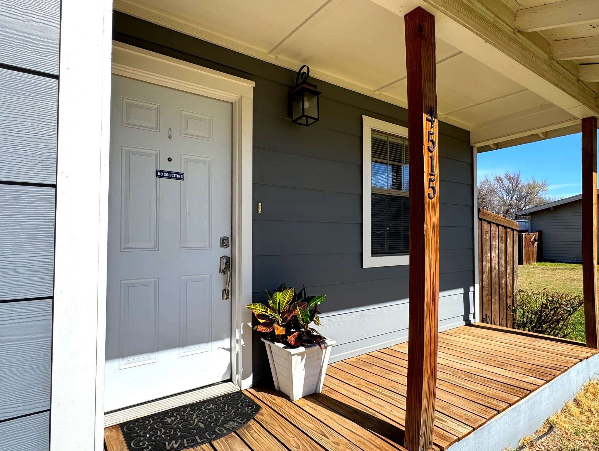 4515 S Horseshoe Trail