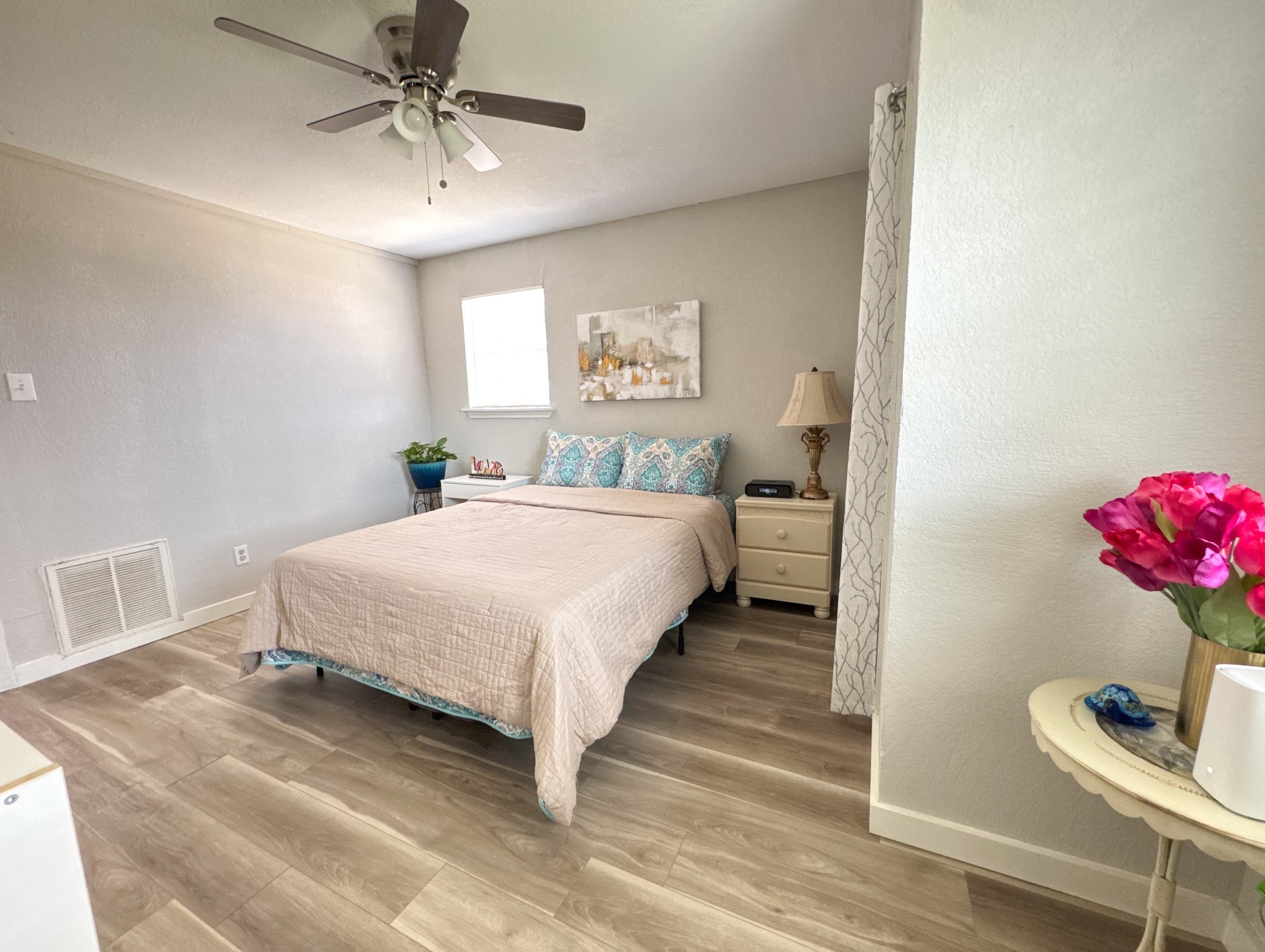 4515 S Horseshoe Trail