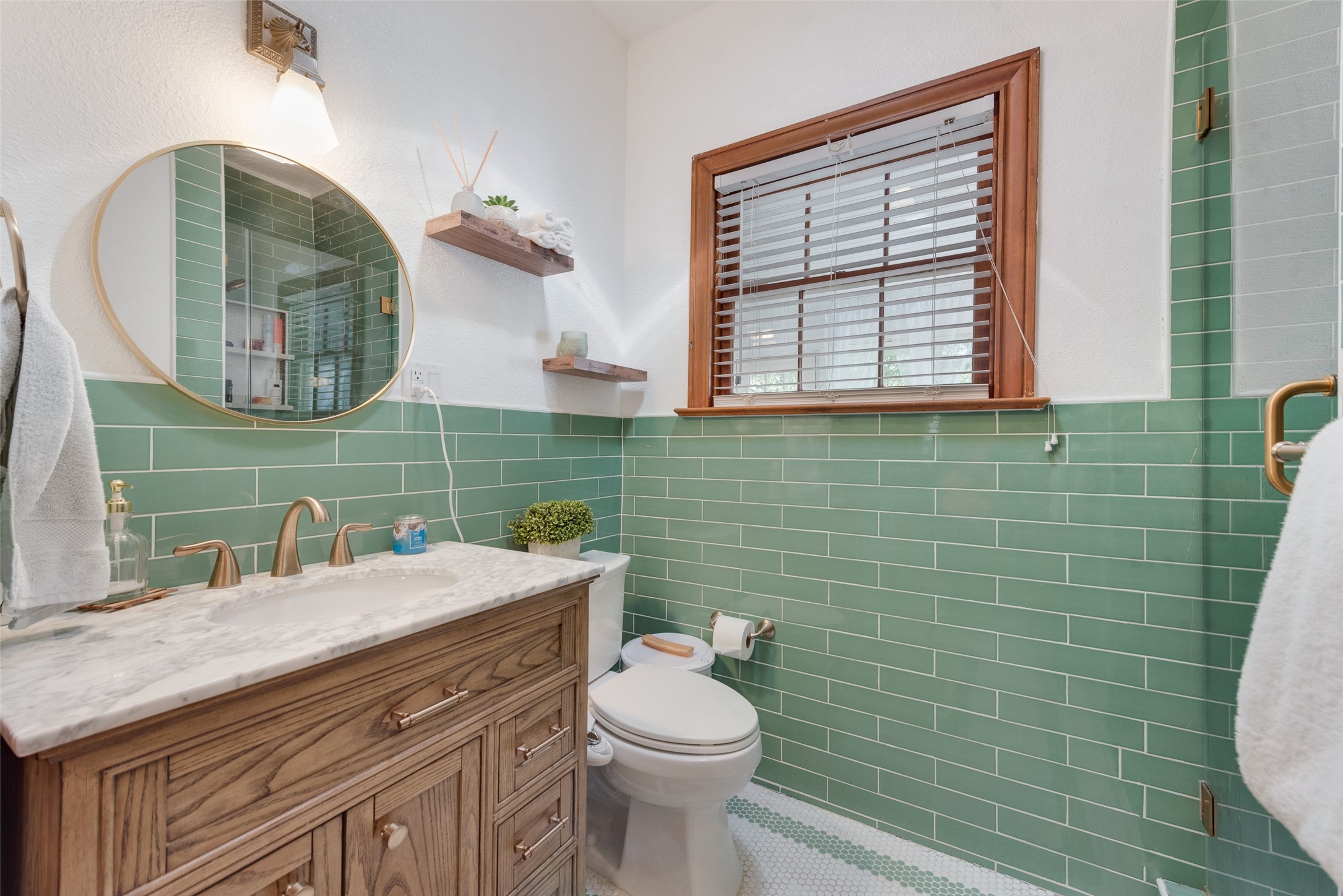 233 E High Street