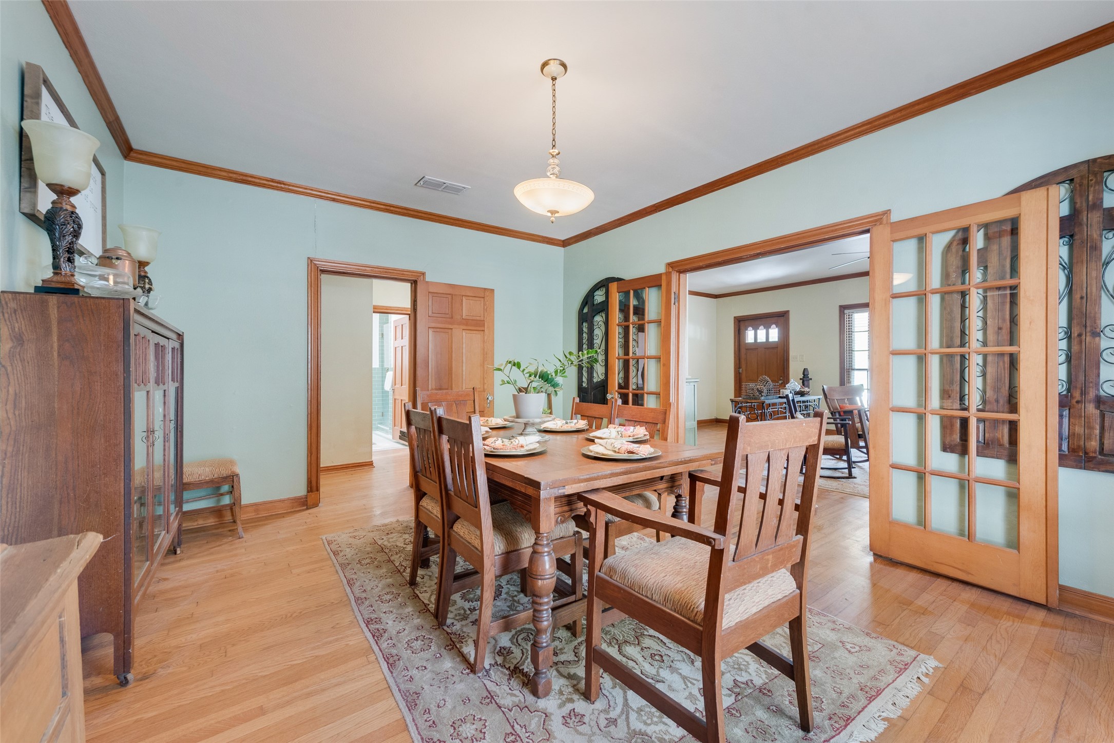 233 E High Street
