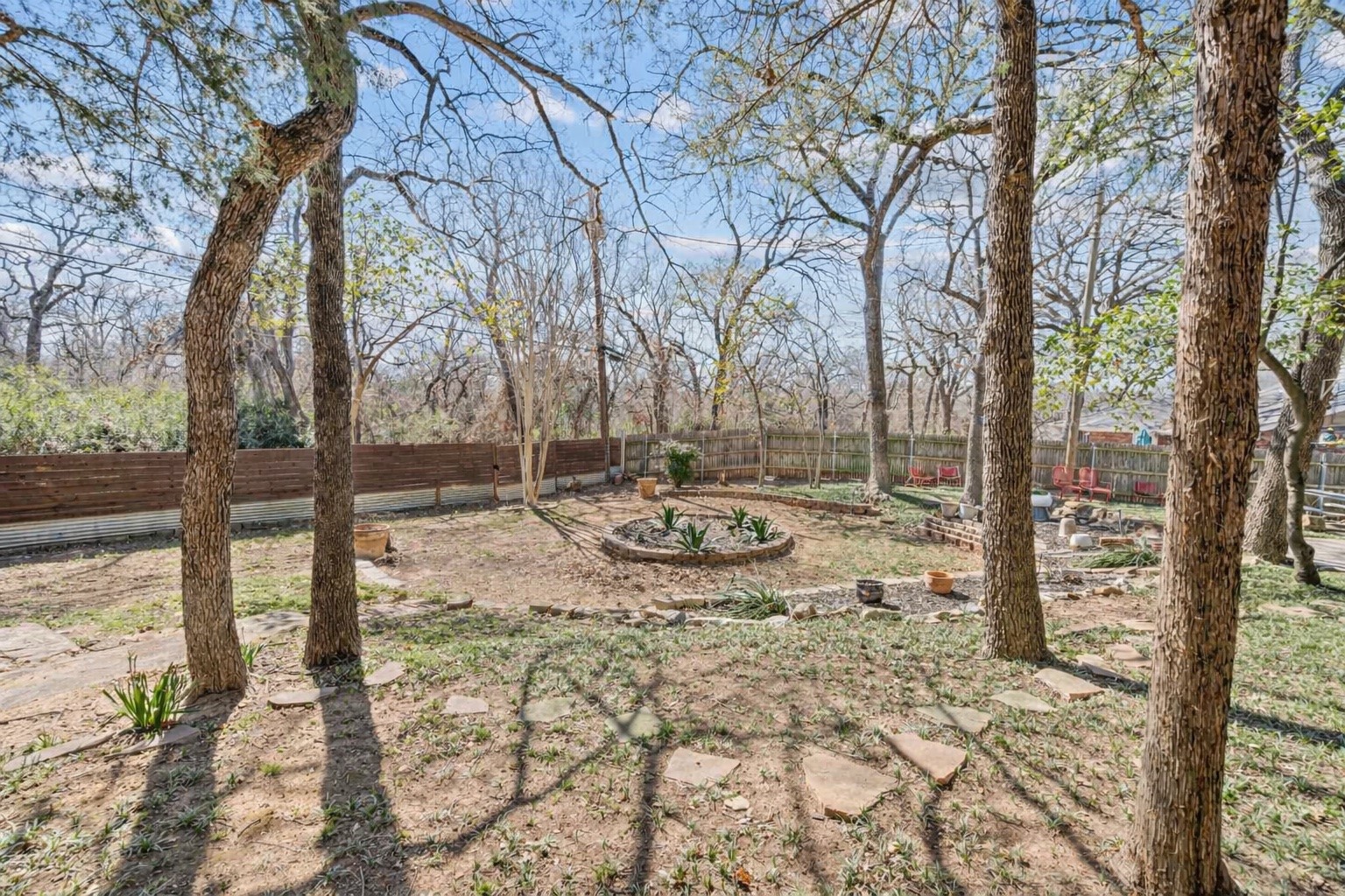 3905 Shady Creek Drive
