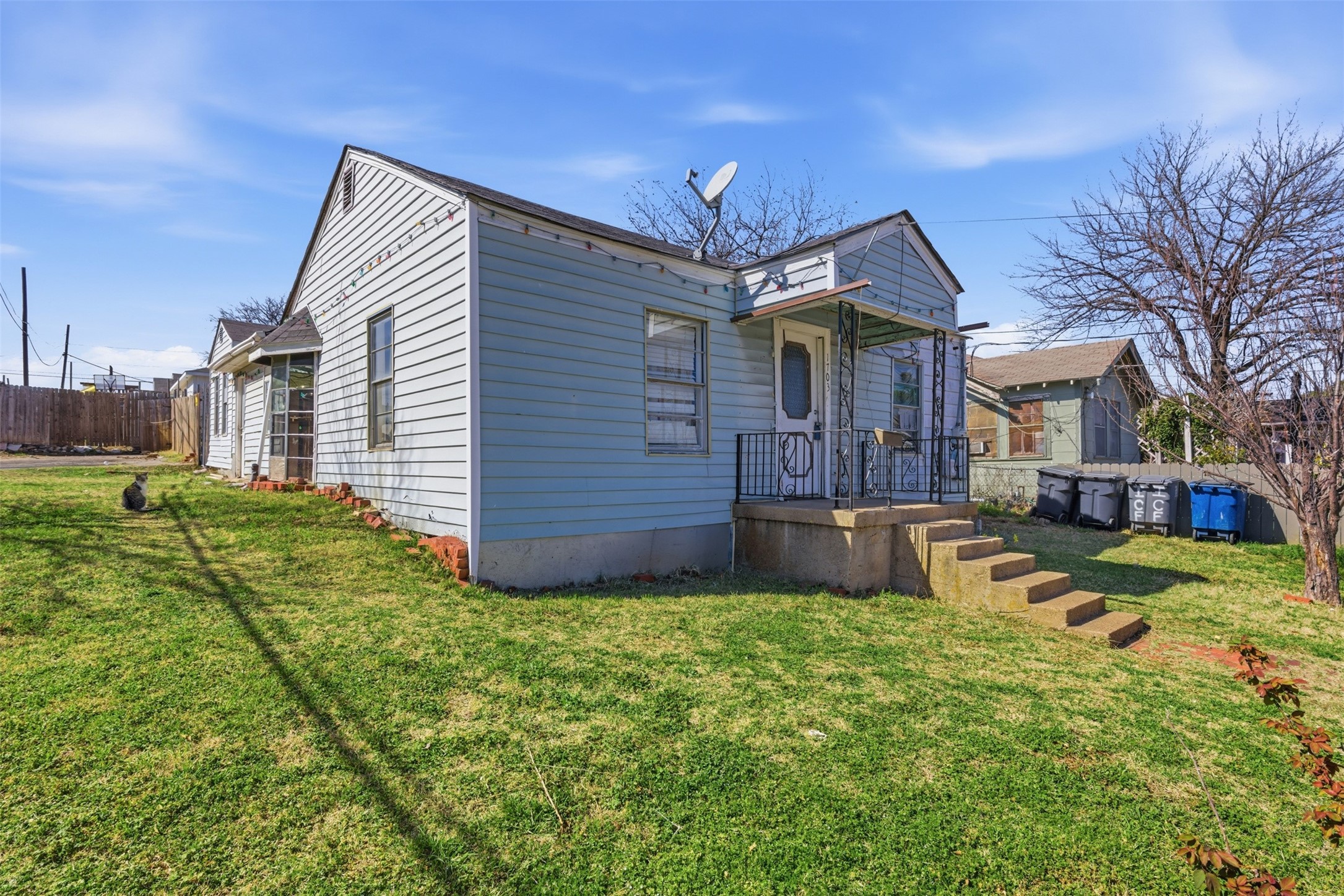 1703 Navaro Street