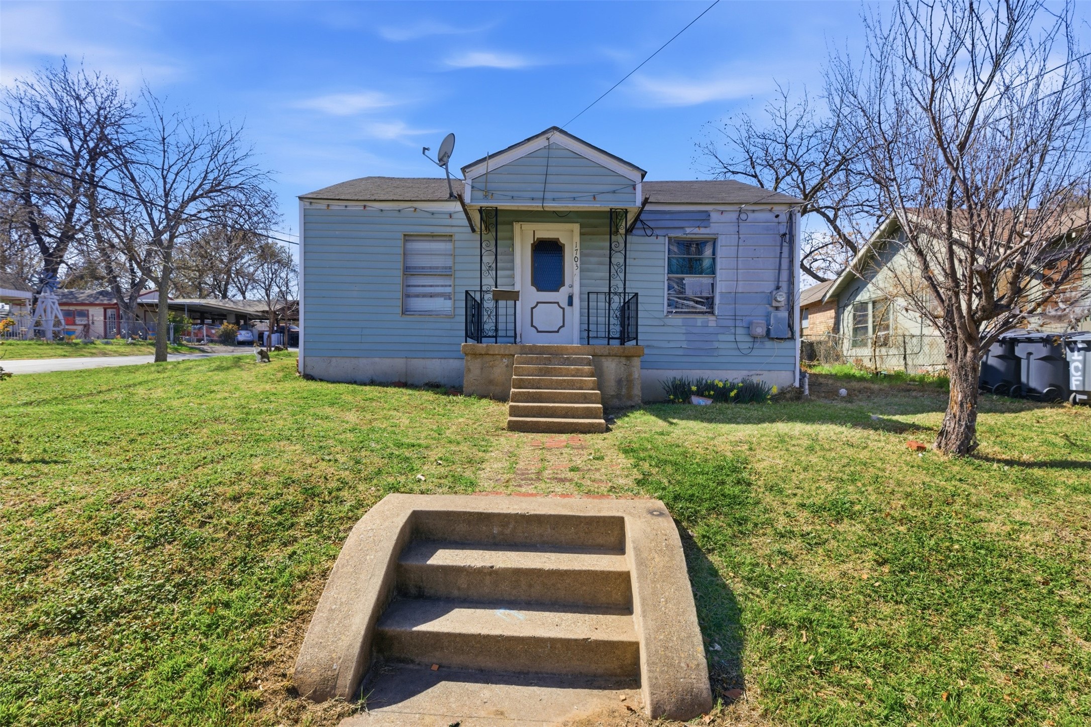 1703 Navaro Street