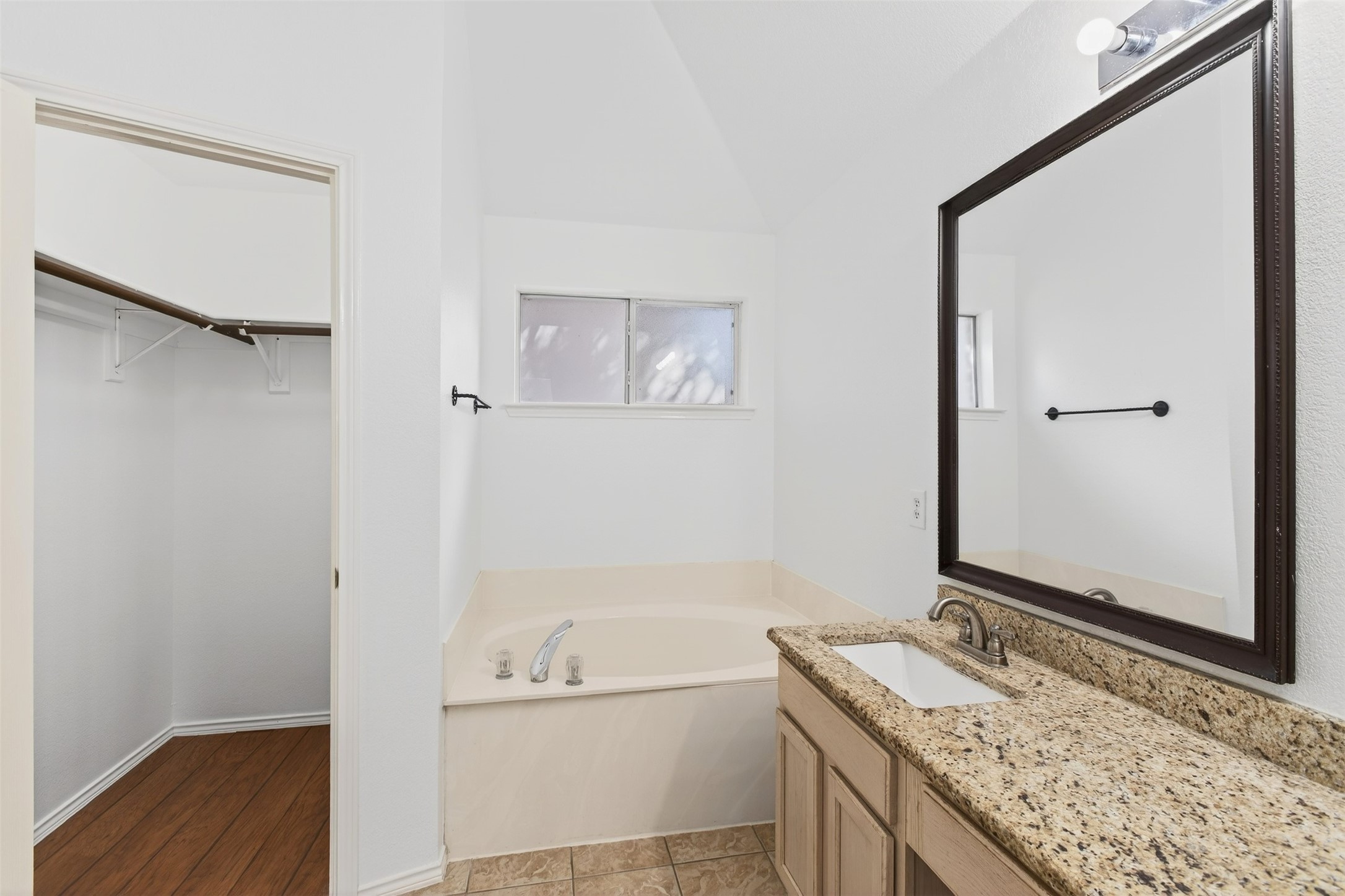 4922 Redwood Drive
