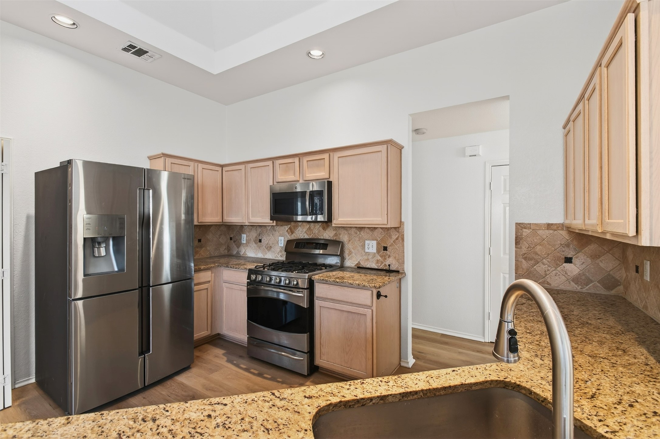 4922 Redwood Drive