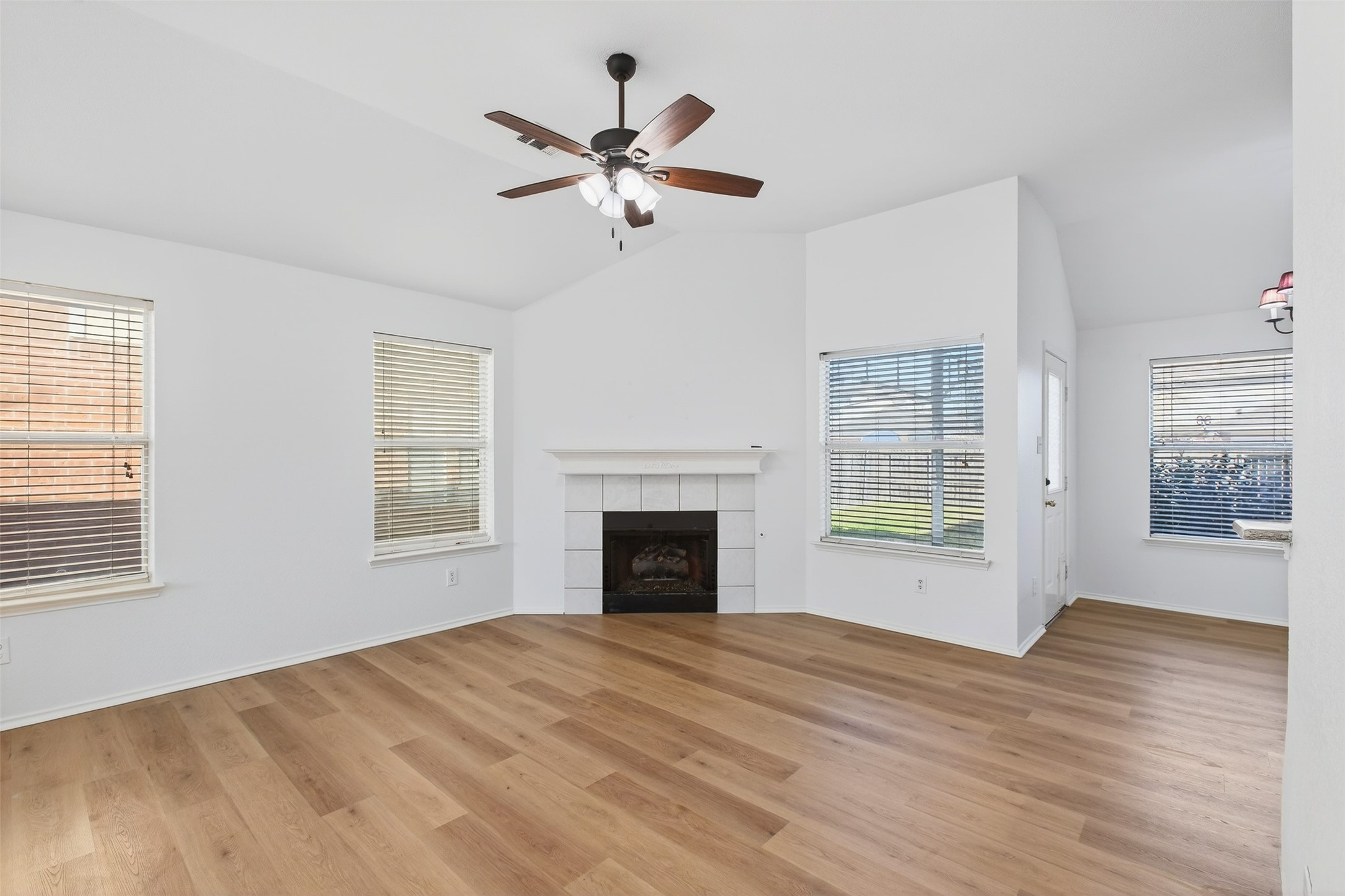 4922 Redwood Drive