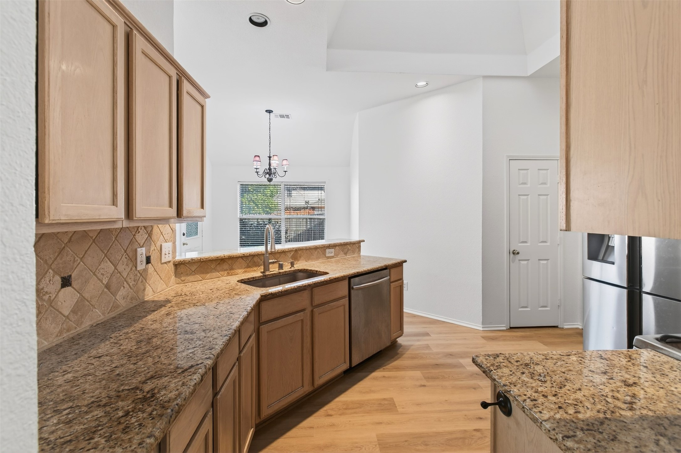 4922 Redwood Drive