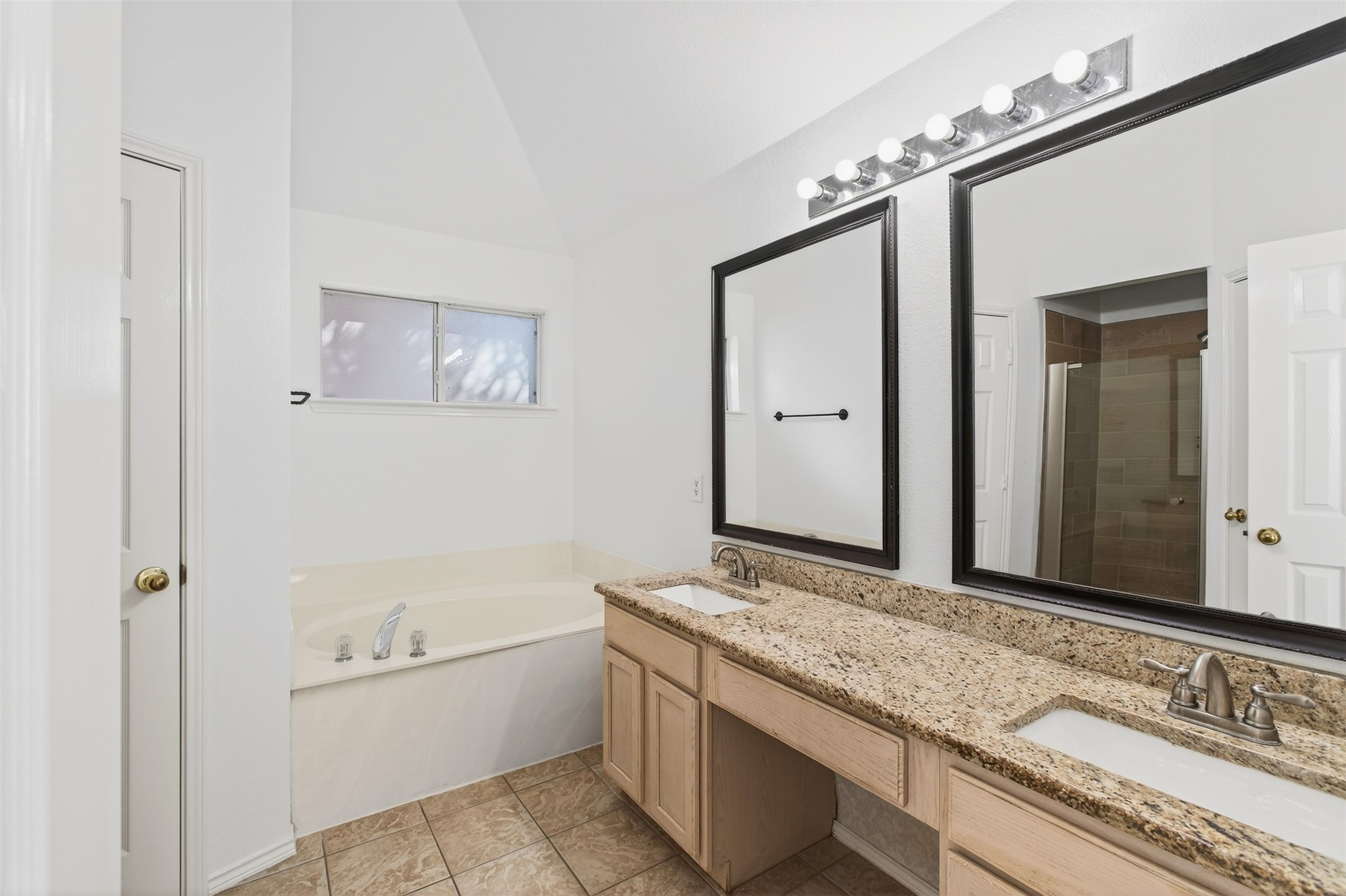 4922 Redwood Drive