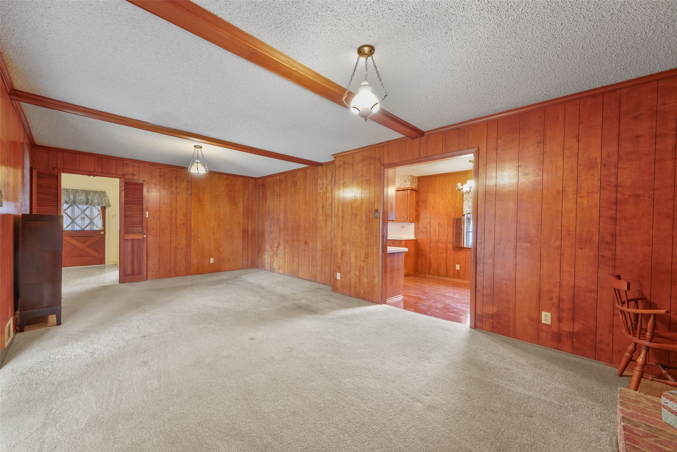 2102 Lansdowne Drive