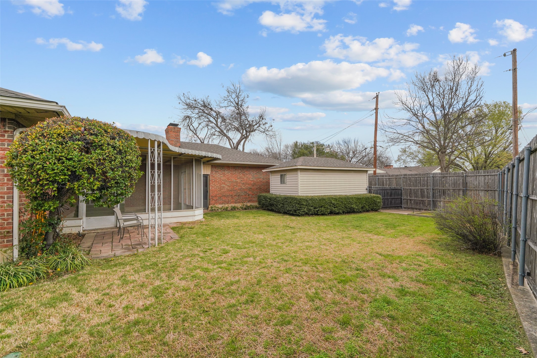 2102 Lansdowne Drive