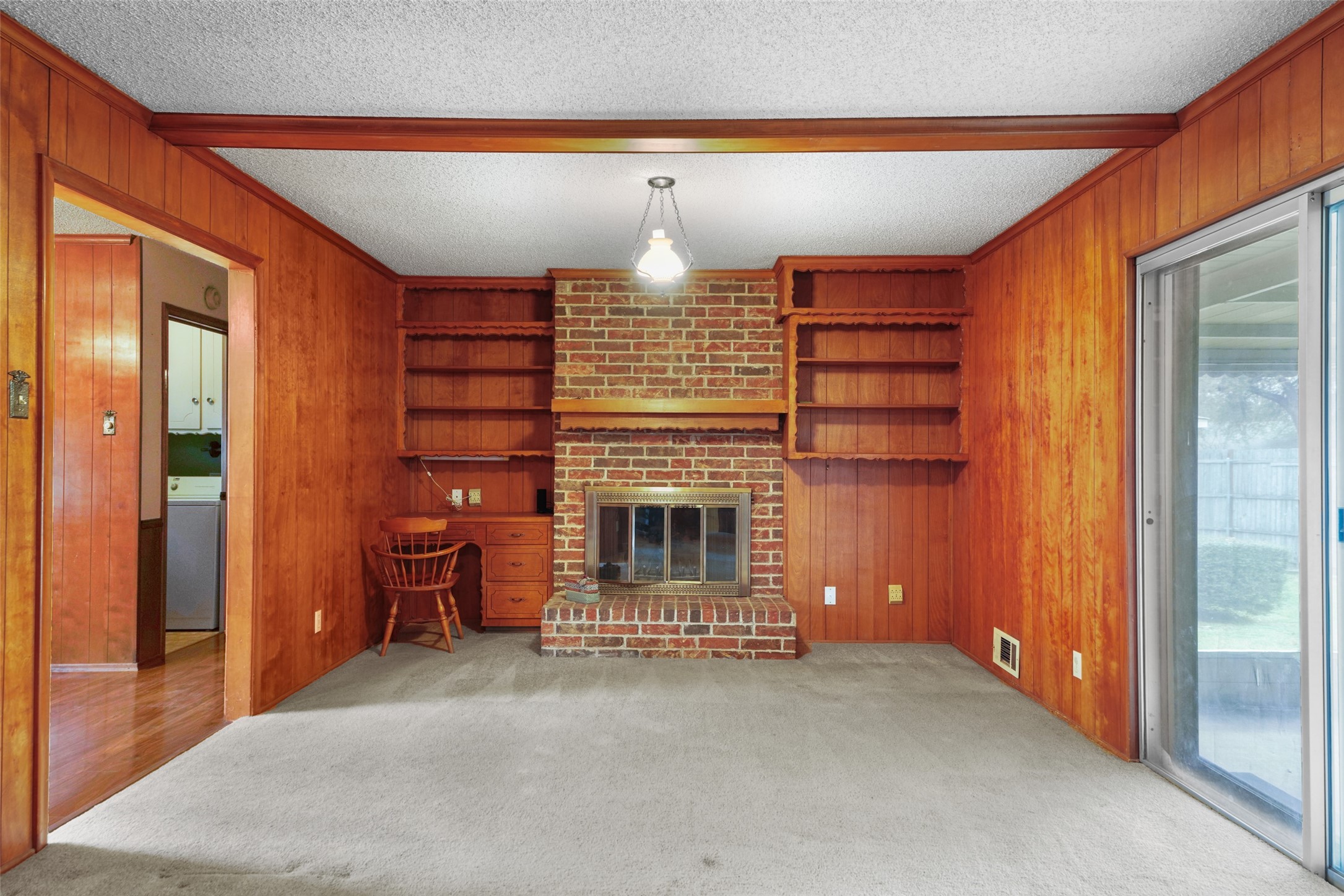 2102 Lansdowne Drive