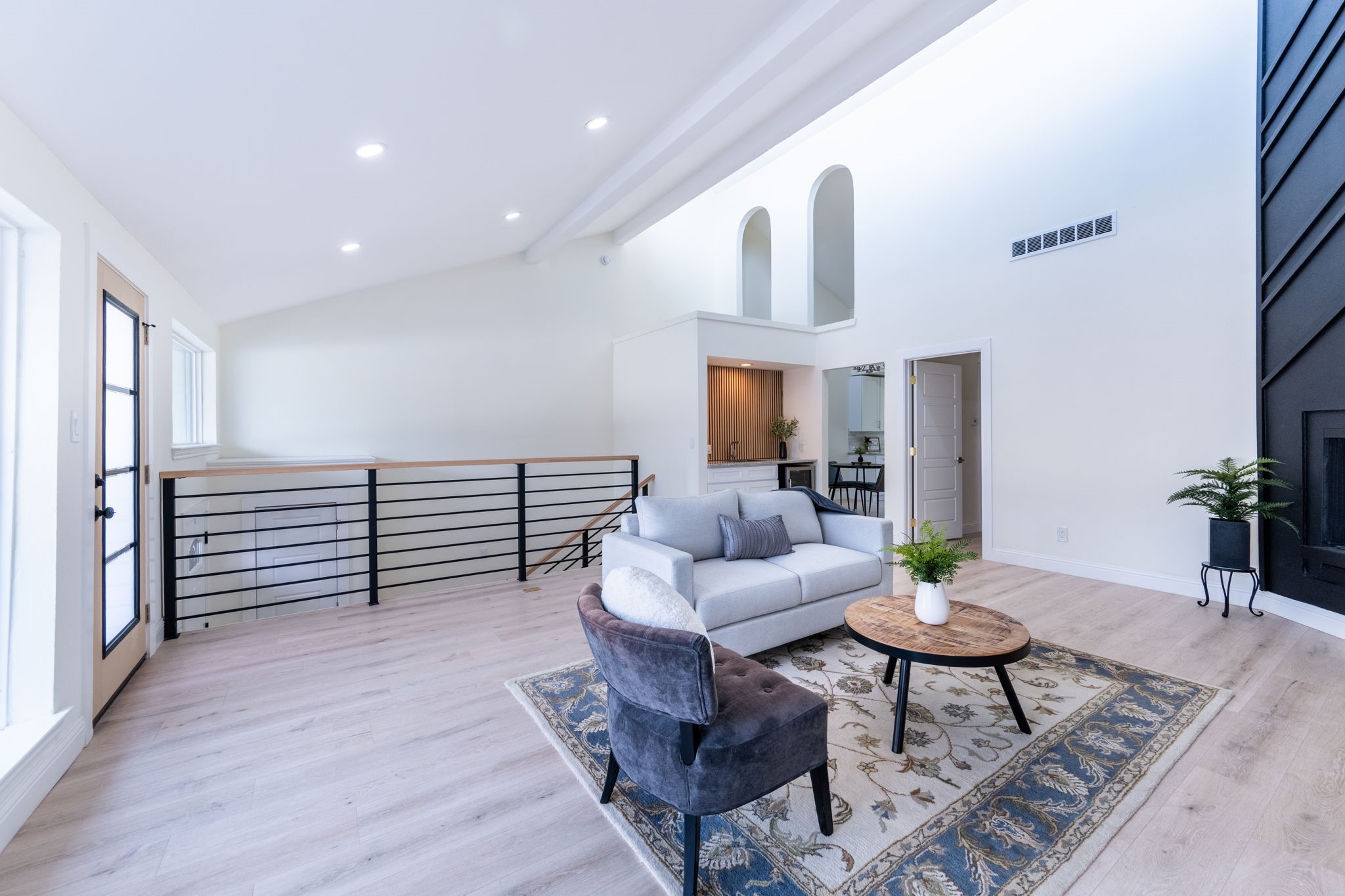 3019 Lakeside Drive