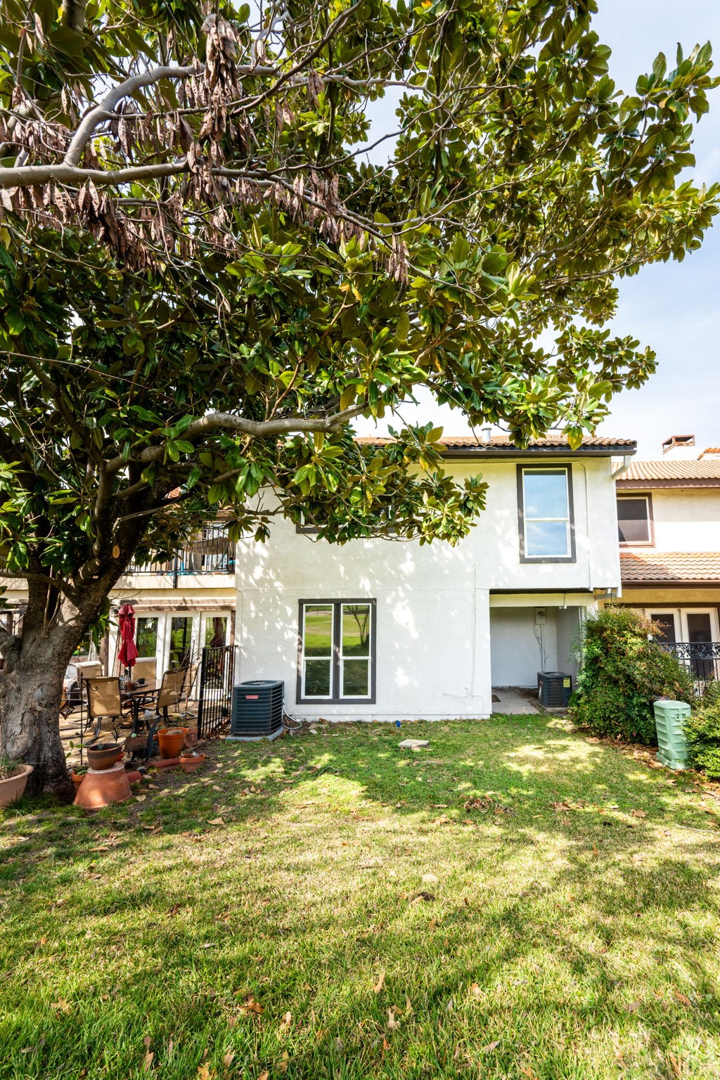 3019 Lakeside Drive