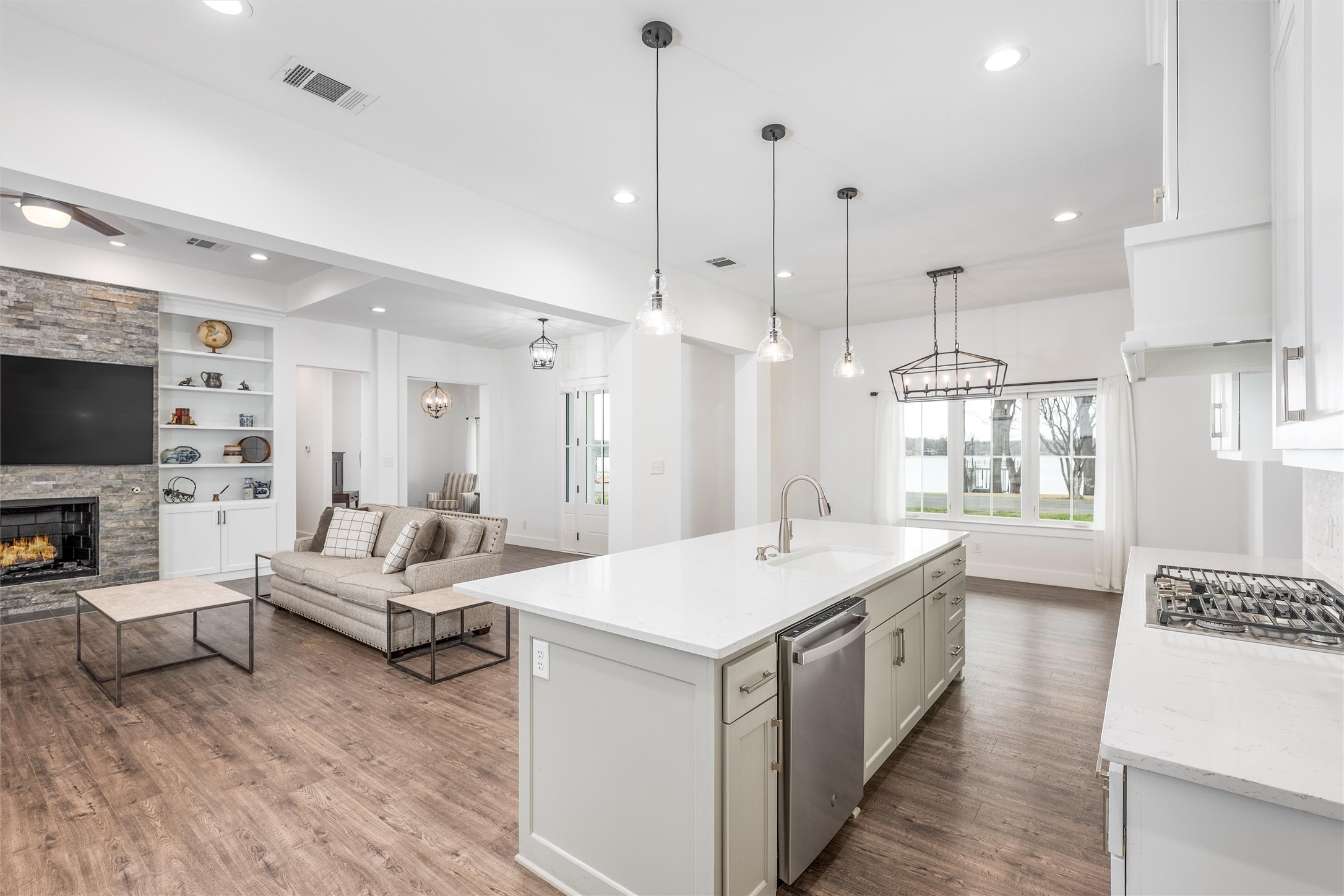 653 Enchanted Isles Drive