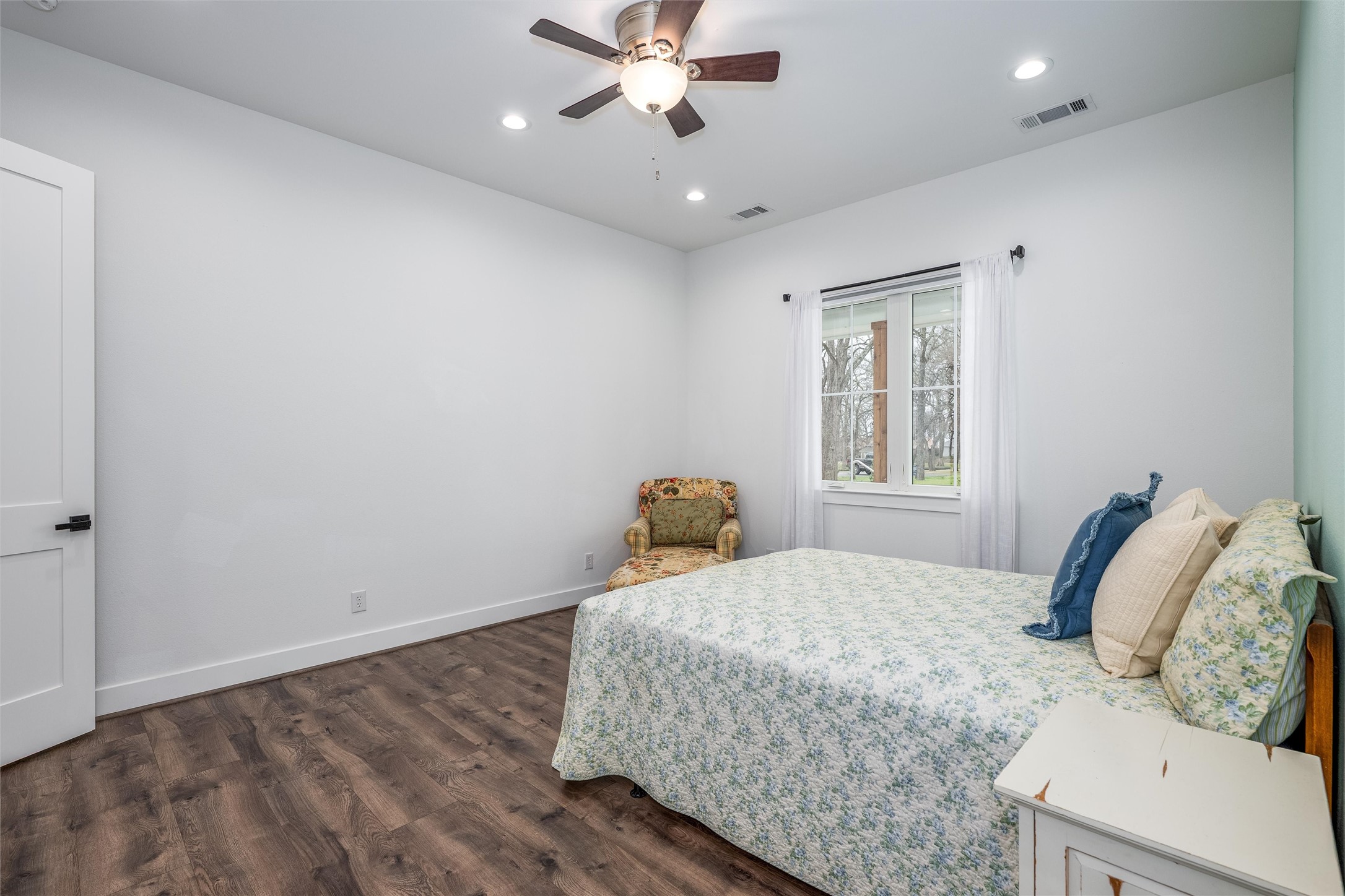 653 Enchanted Isles Drive