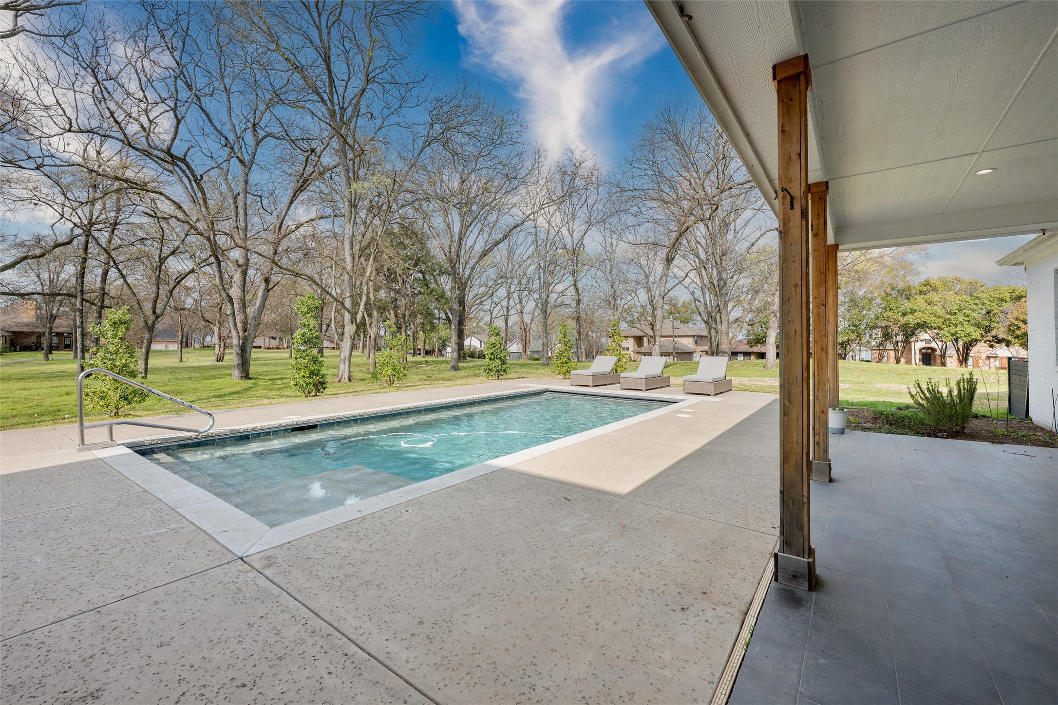 653 Enchanted Isles Drive