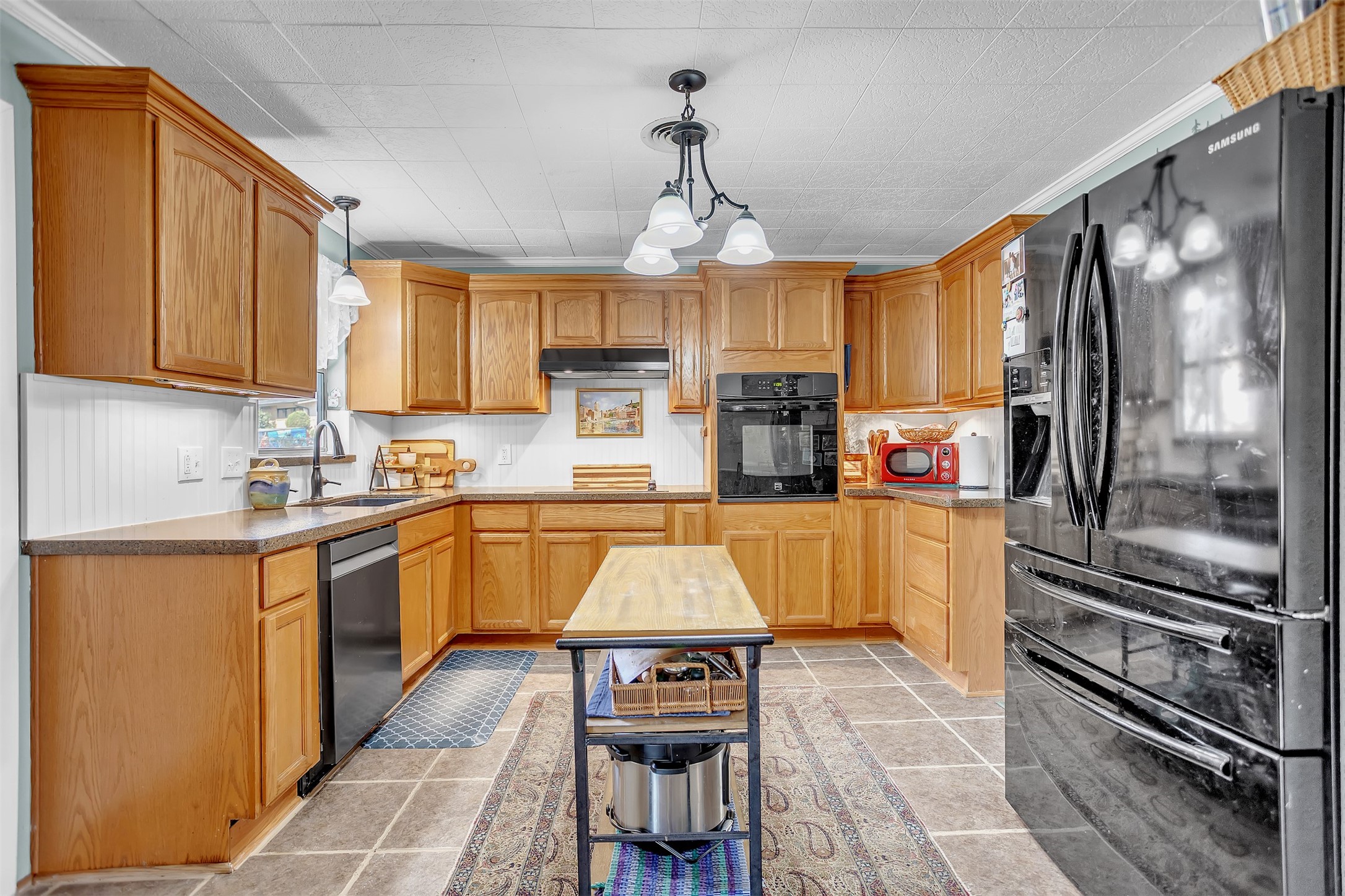 709 Hurstview Drive