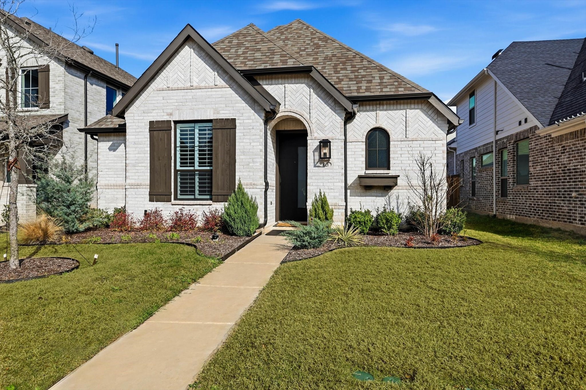 8128 Legacy Trail
