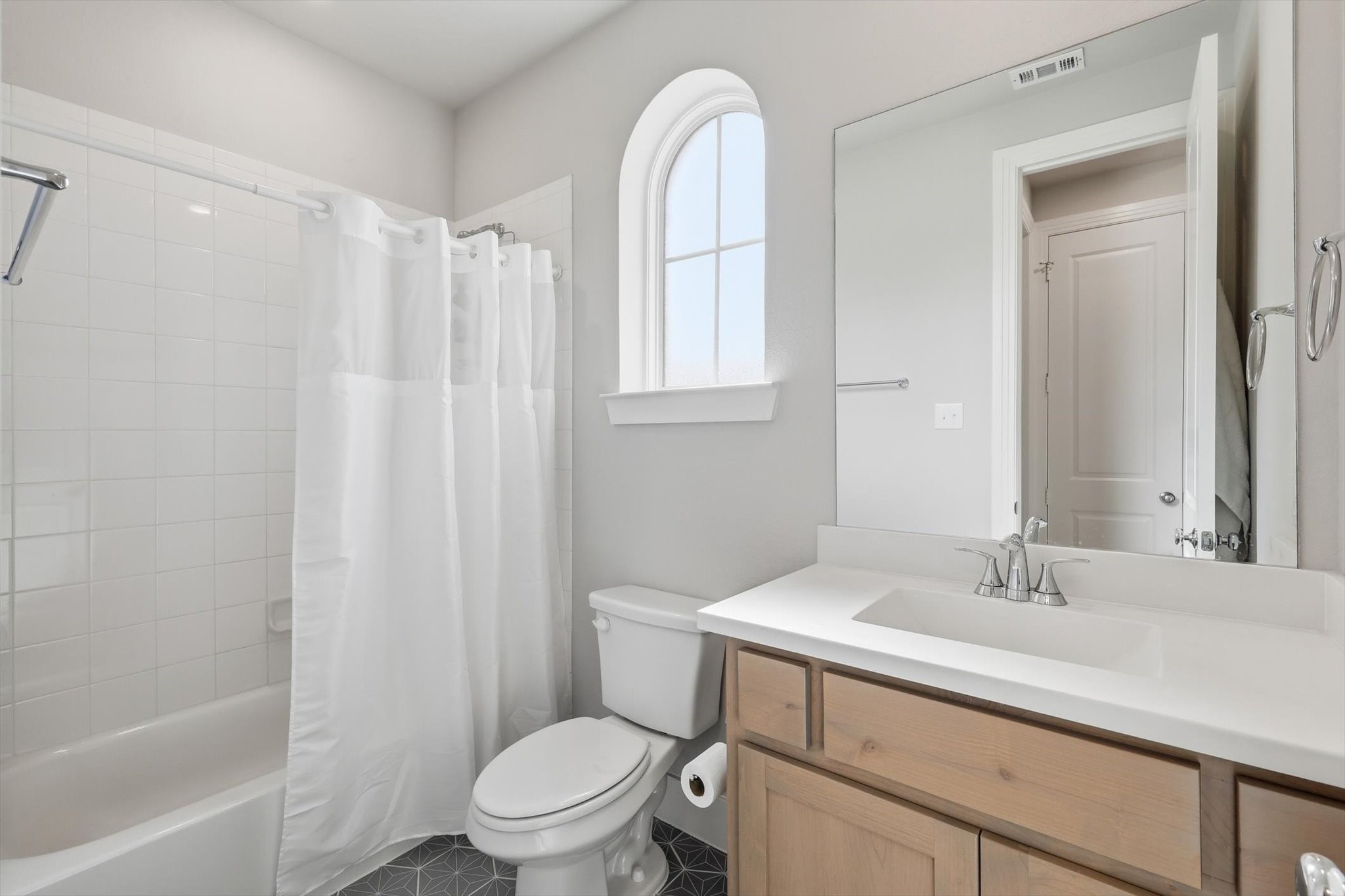 8128 Legacy Trail