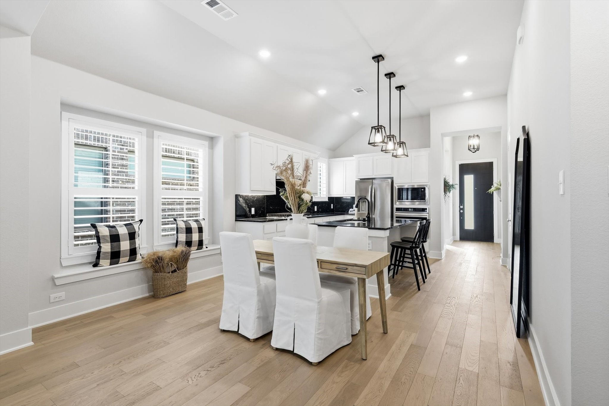 8128 Legacy Trail