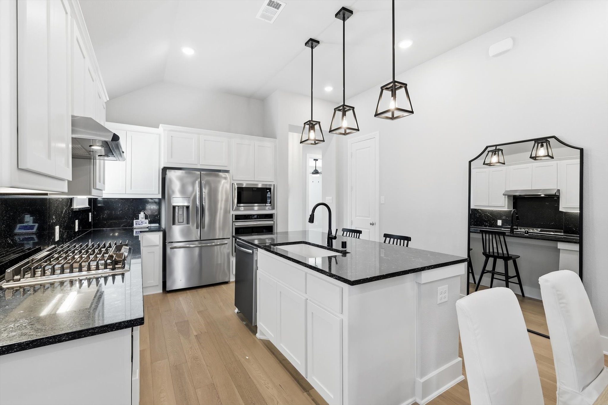 8128 Legacy Trail