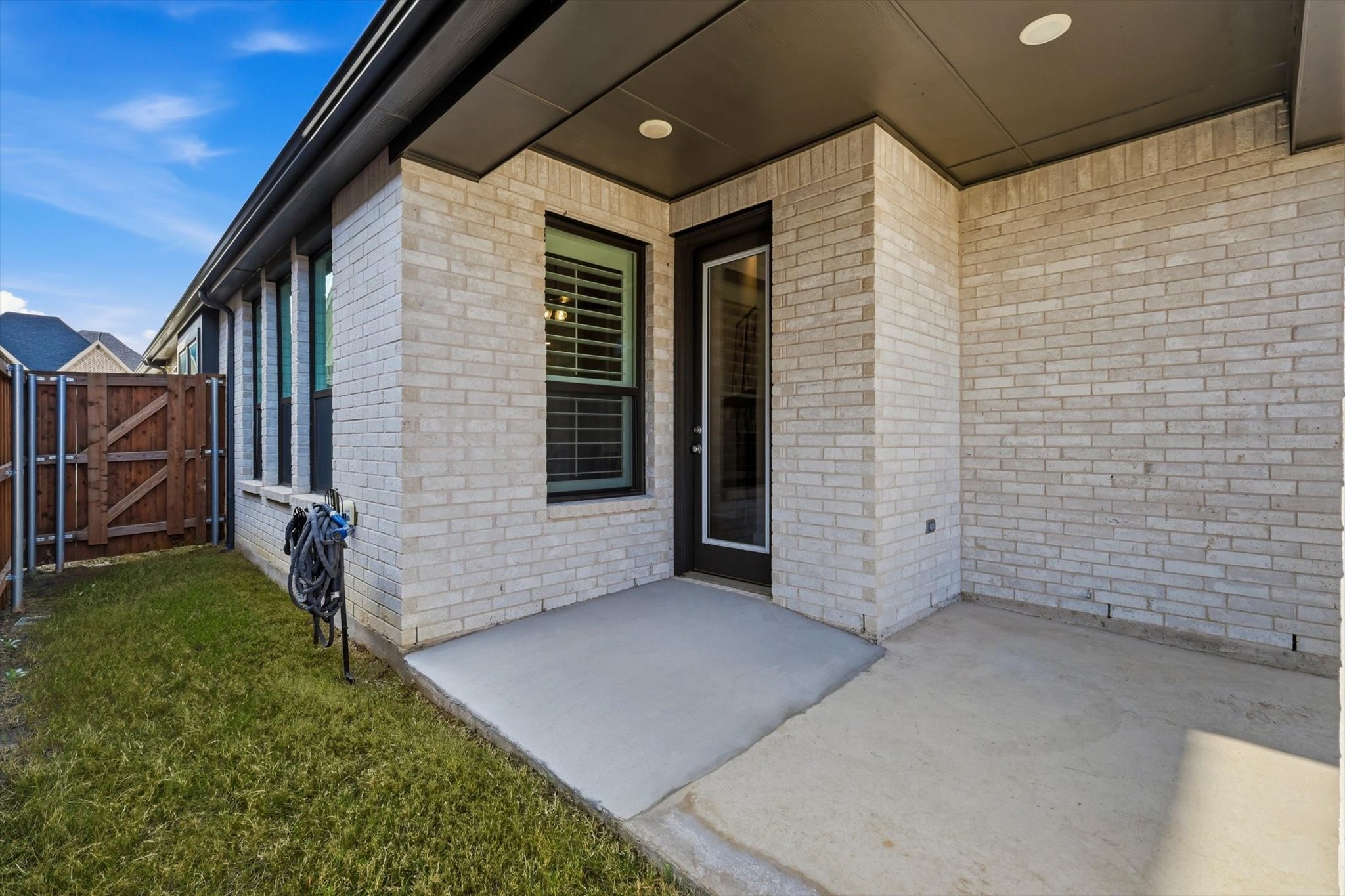 8128 Legacy Trail