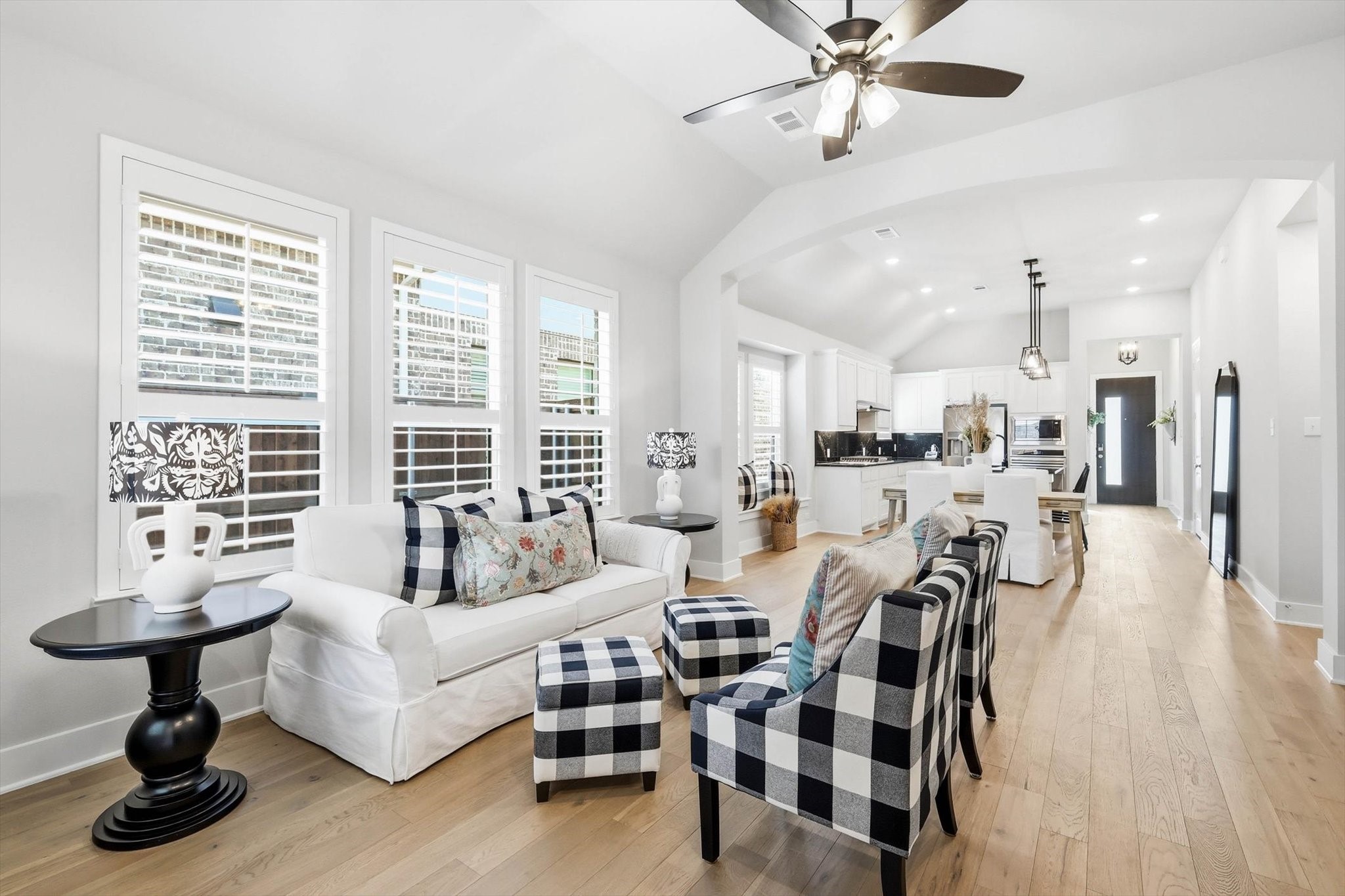 8128 Legacy Trail