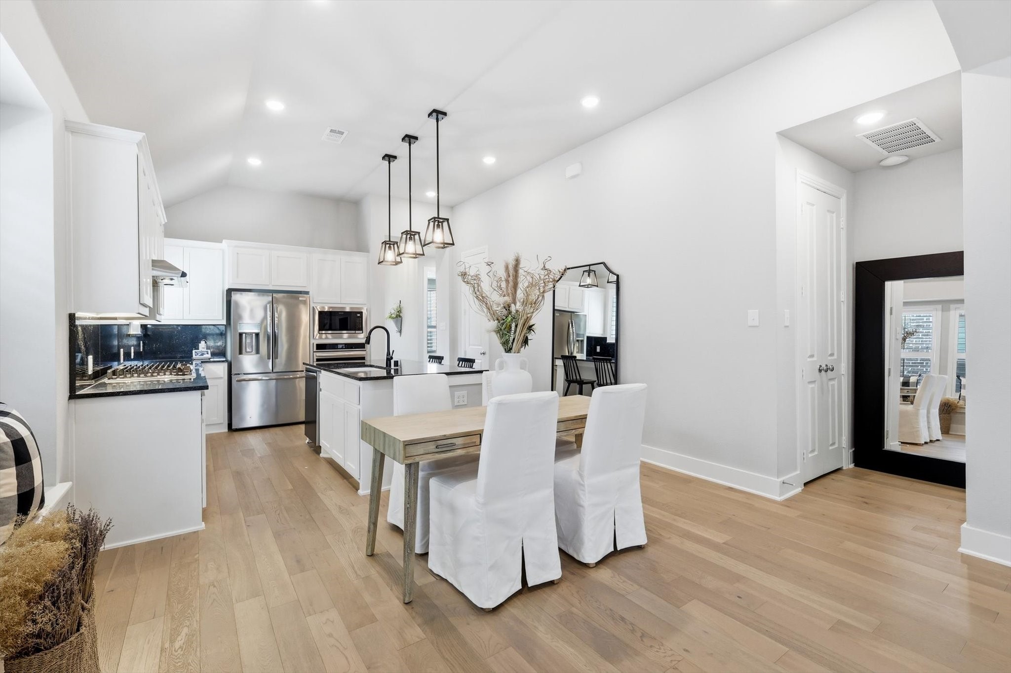 8128 Legacy Trail