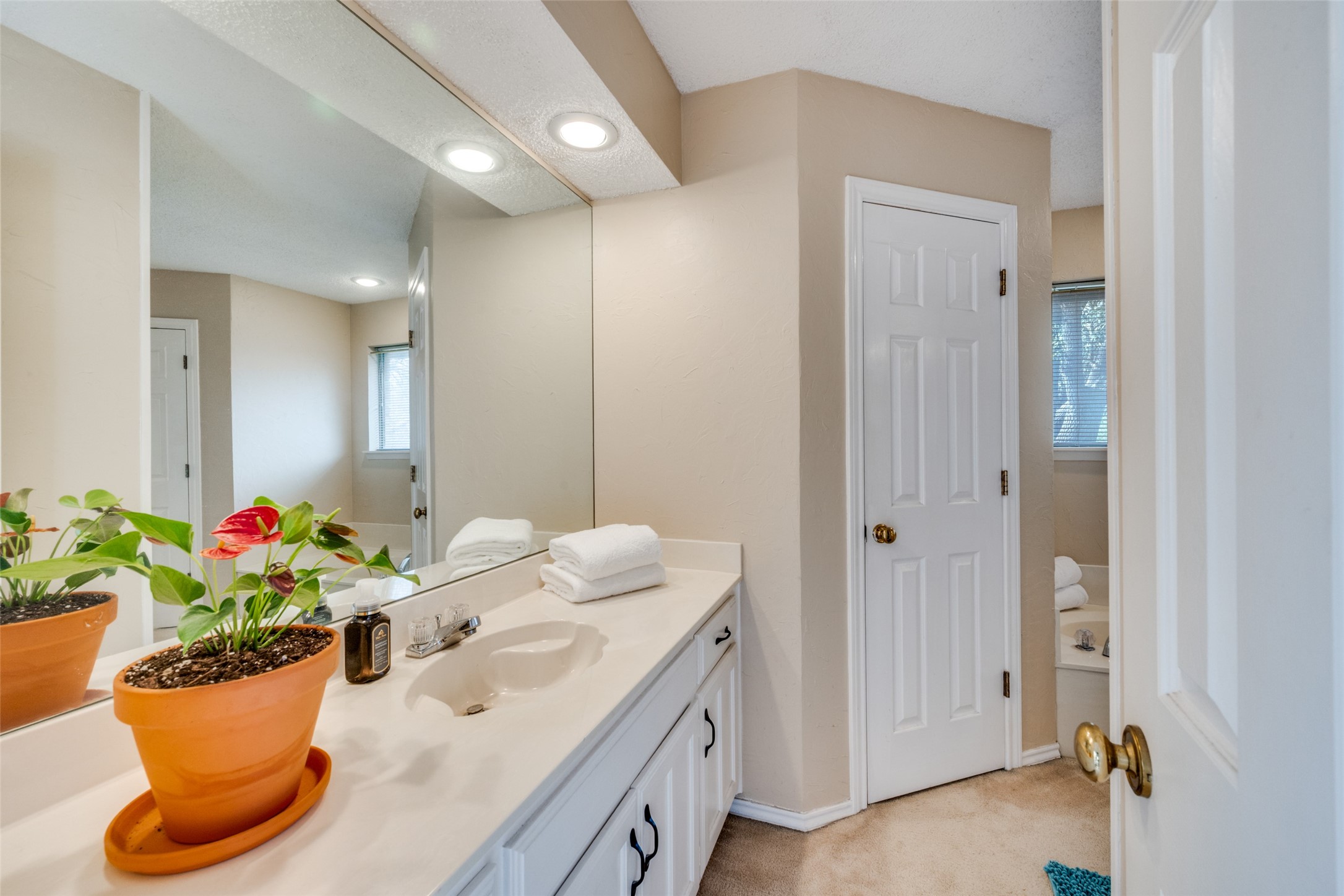 803 Twin Creek Drive