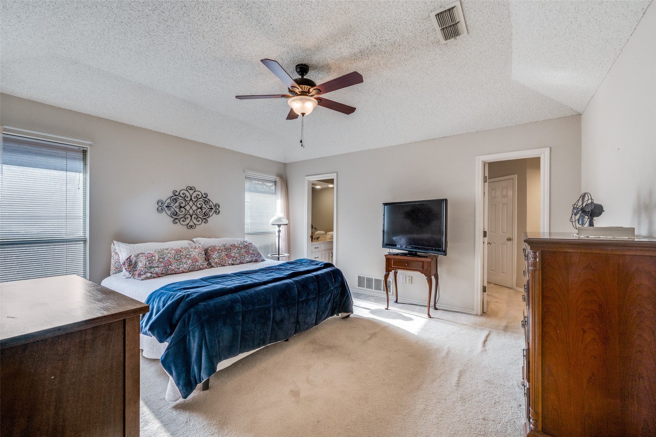 803 Twin Creek Drive