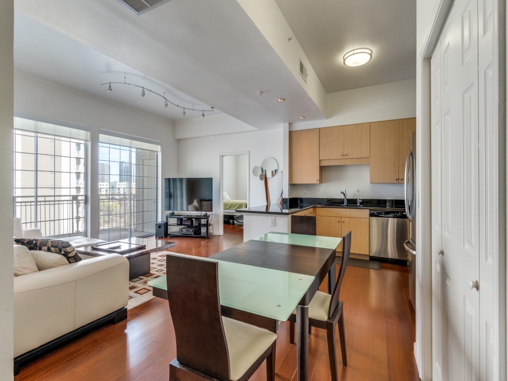 3225 Turtle Creek Boulevard 709