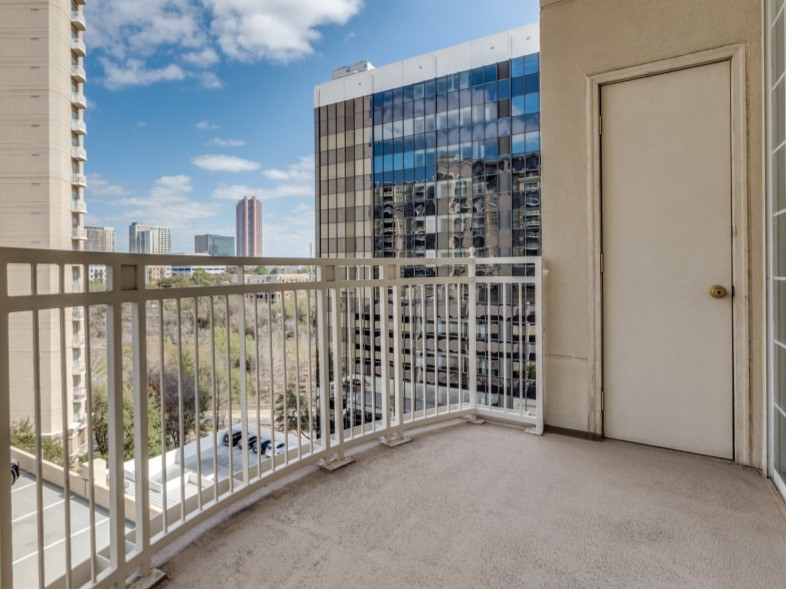 3225 Turtle Creek Boulevard 709
