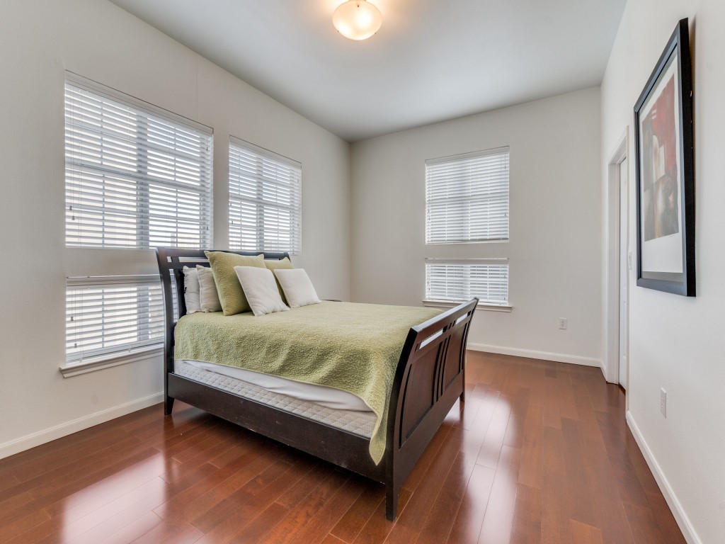 3225 Turtle Creek Boulevard 709
