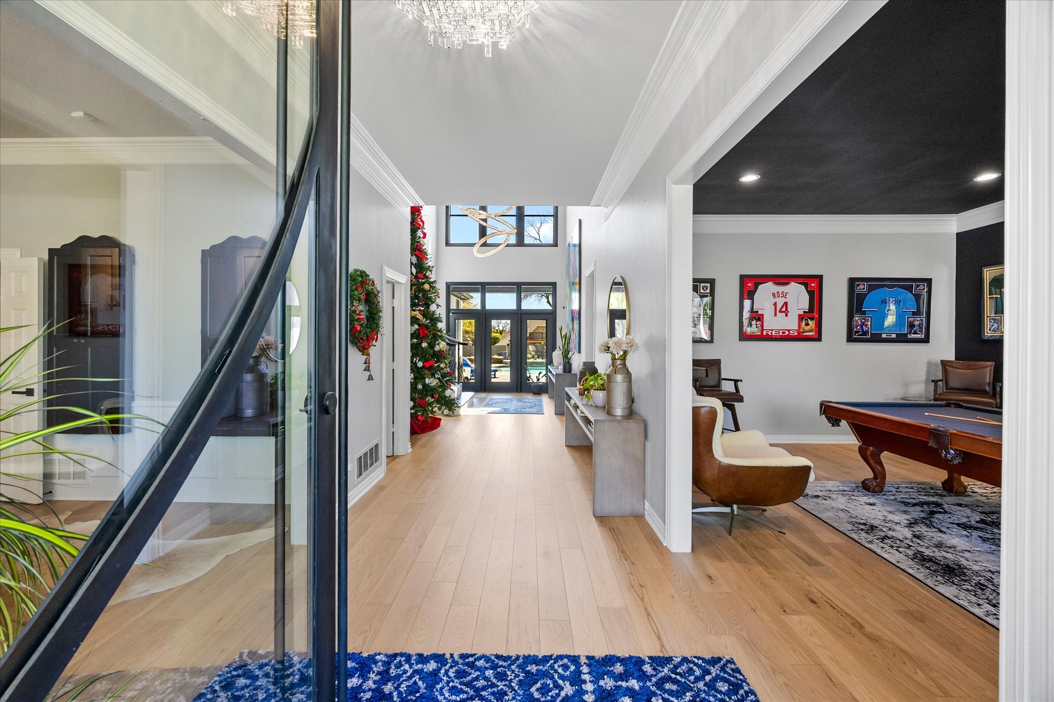 1107 Travis Court