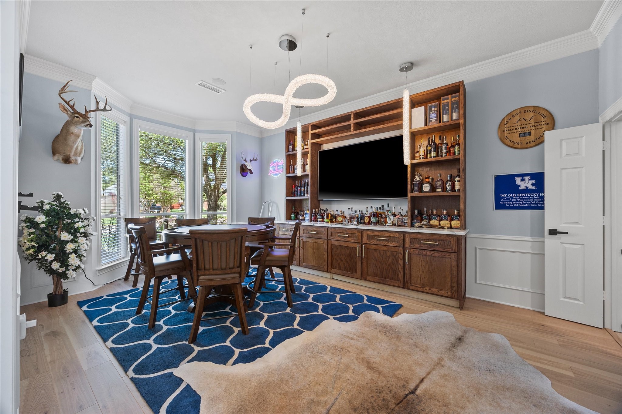 1107 Travis Court