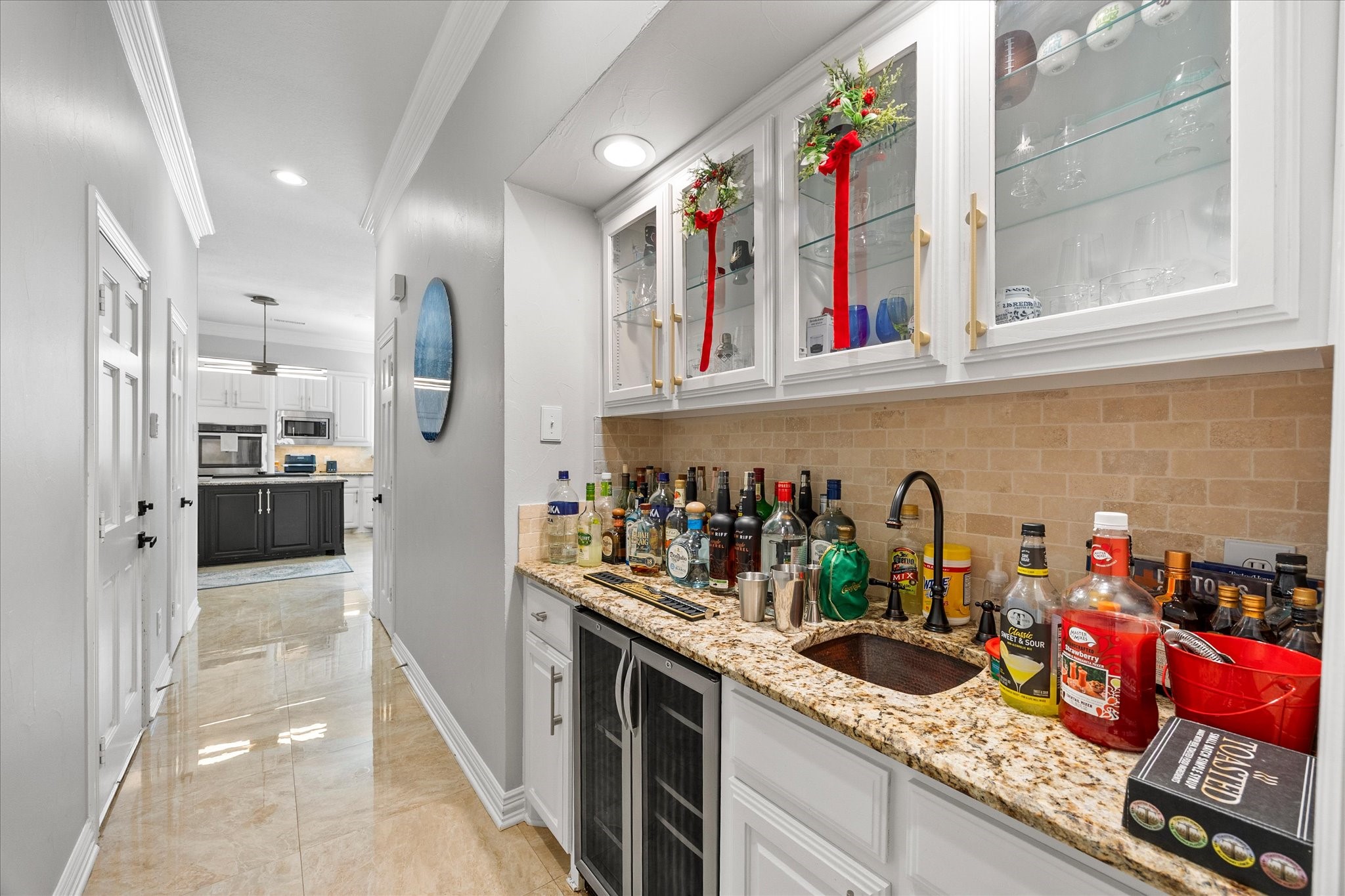 1107 Travis Court