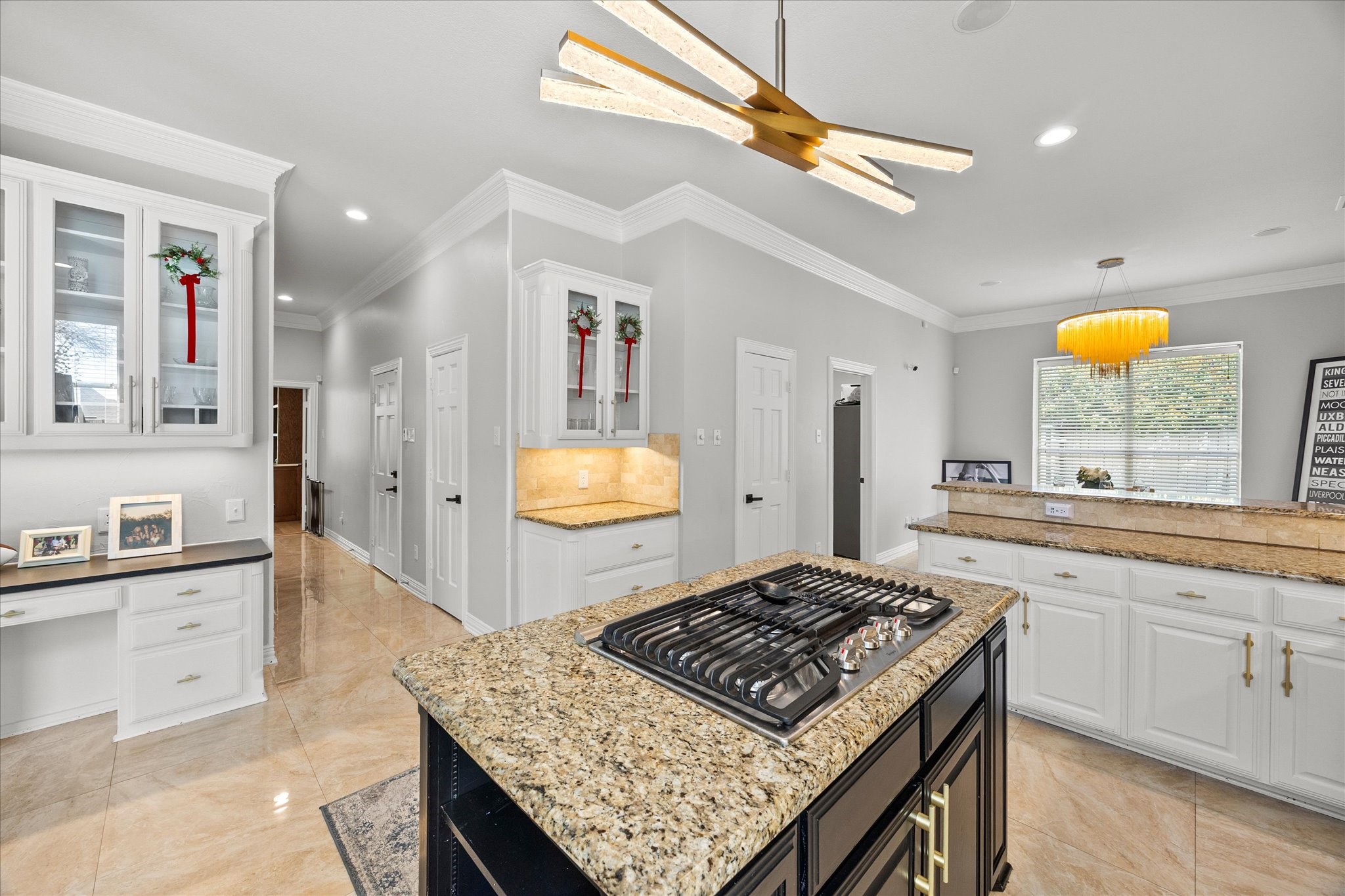 1107 Travis Court
