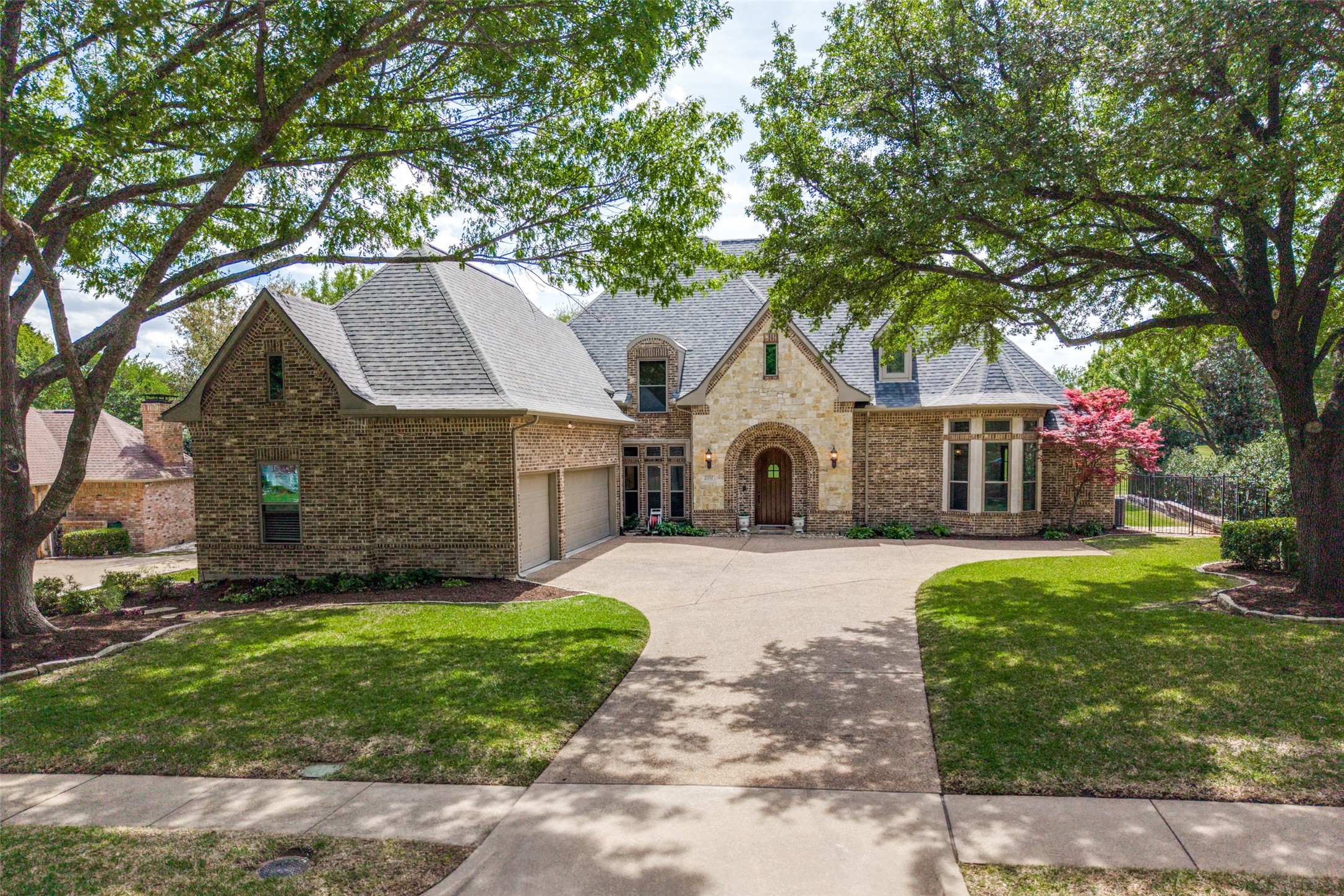 2332 Fairway Circle
