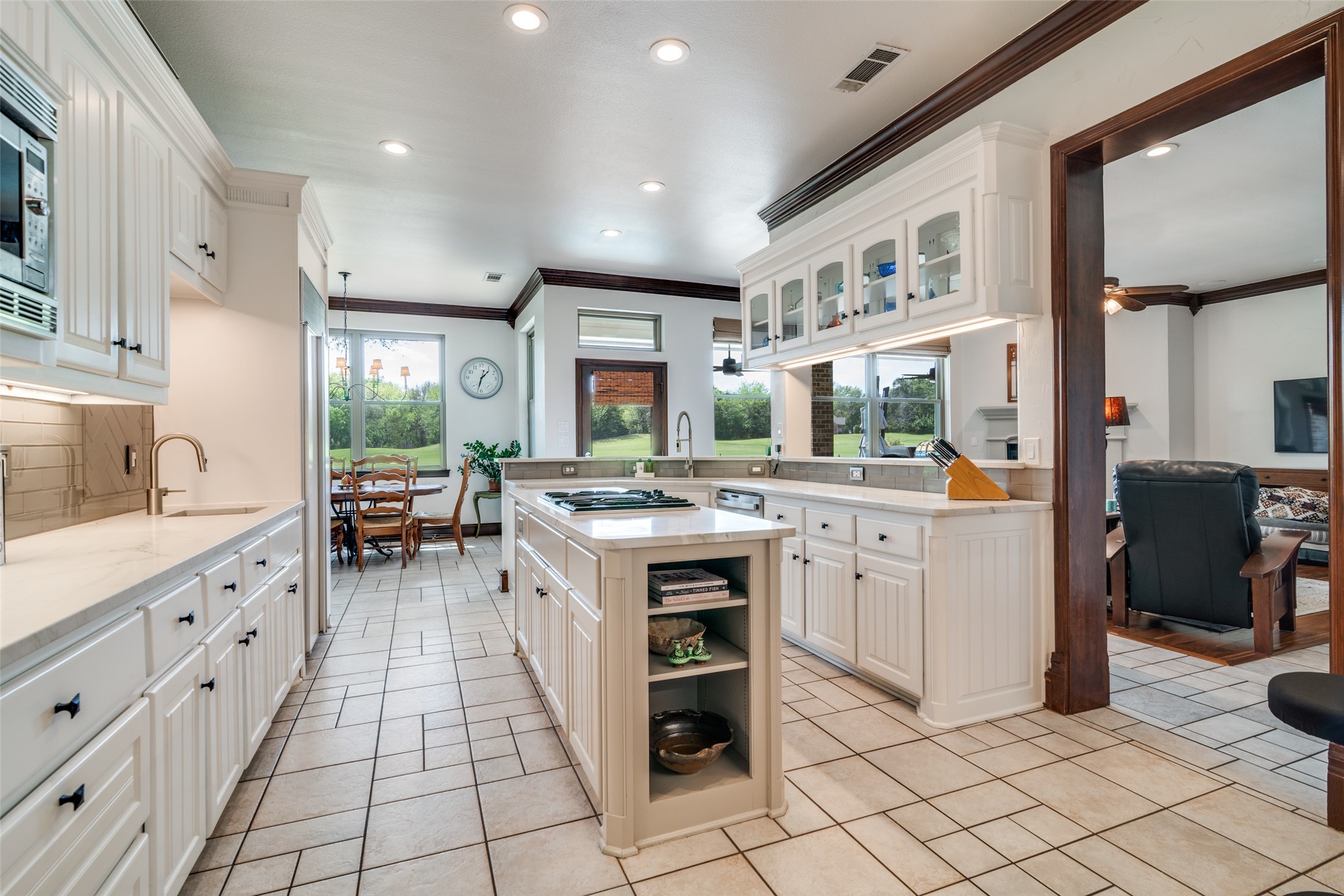 2332 Fairway Circle