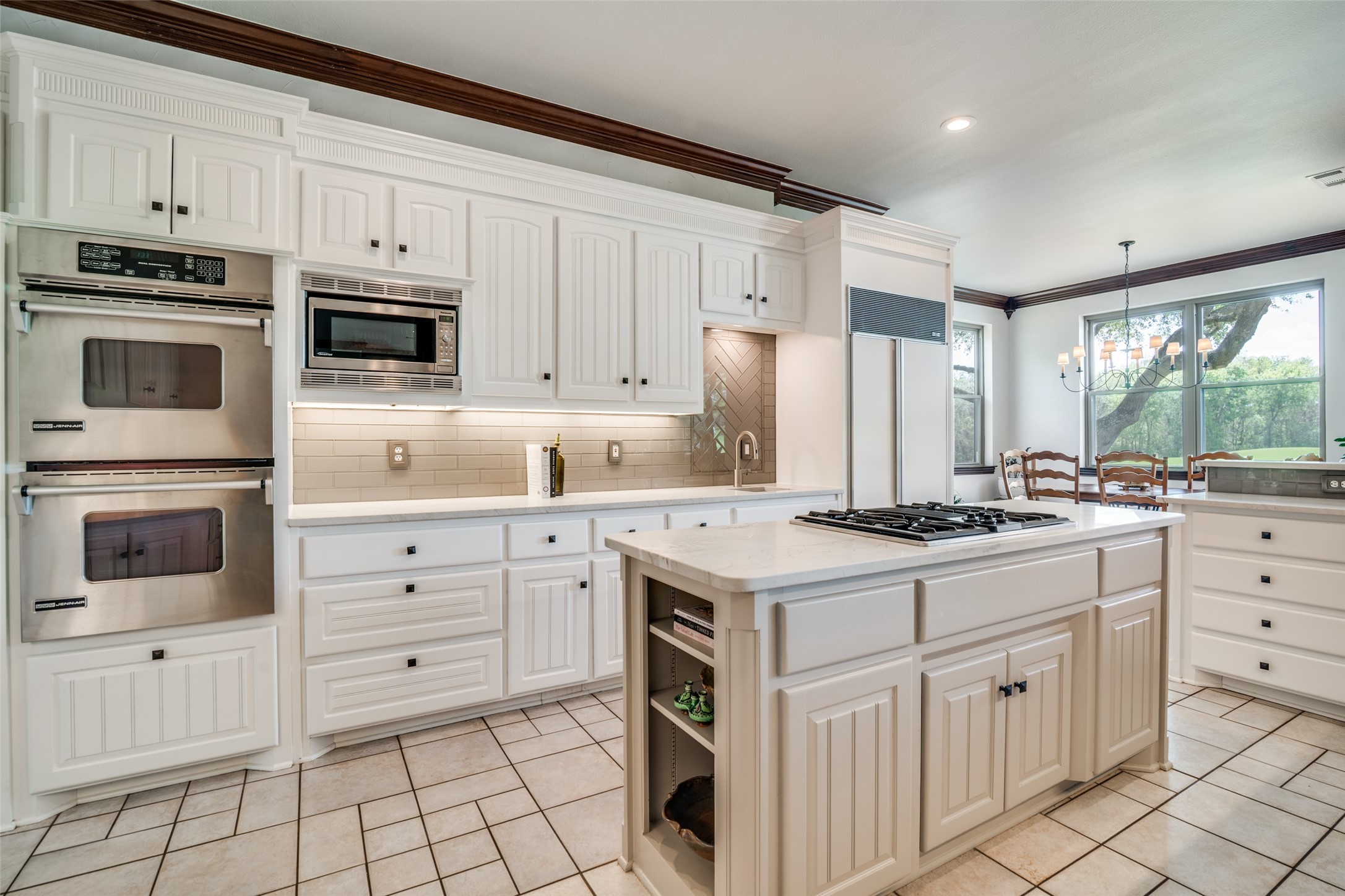 2332 Fairway Circle
