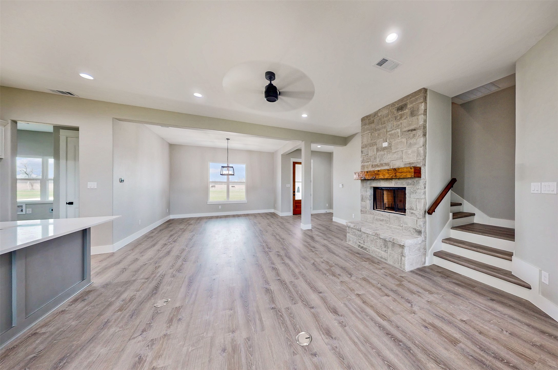 2667 VZ County Road 3820