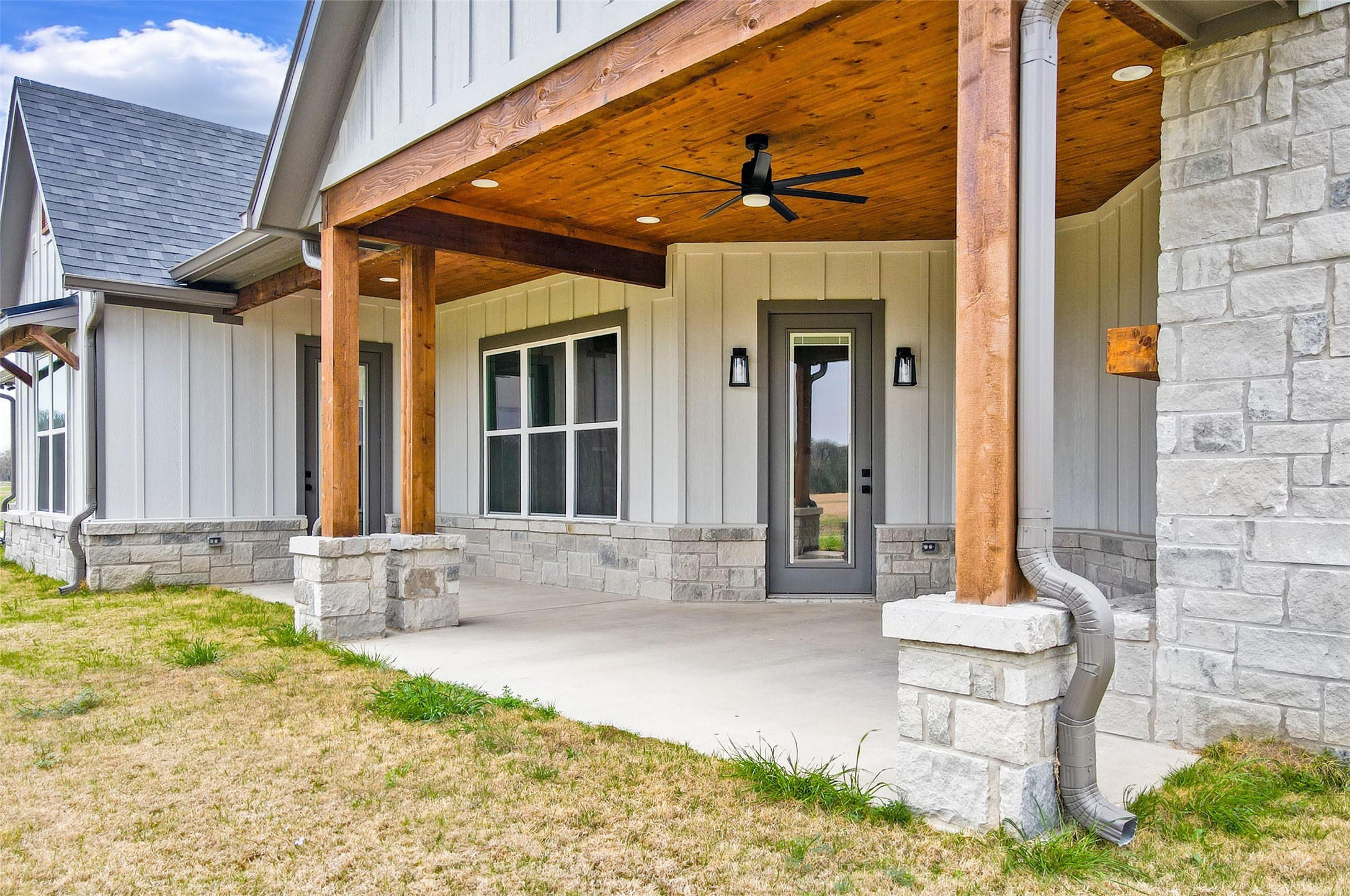 2667 VZ County Road 3820
