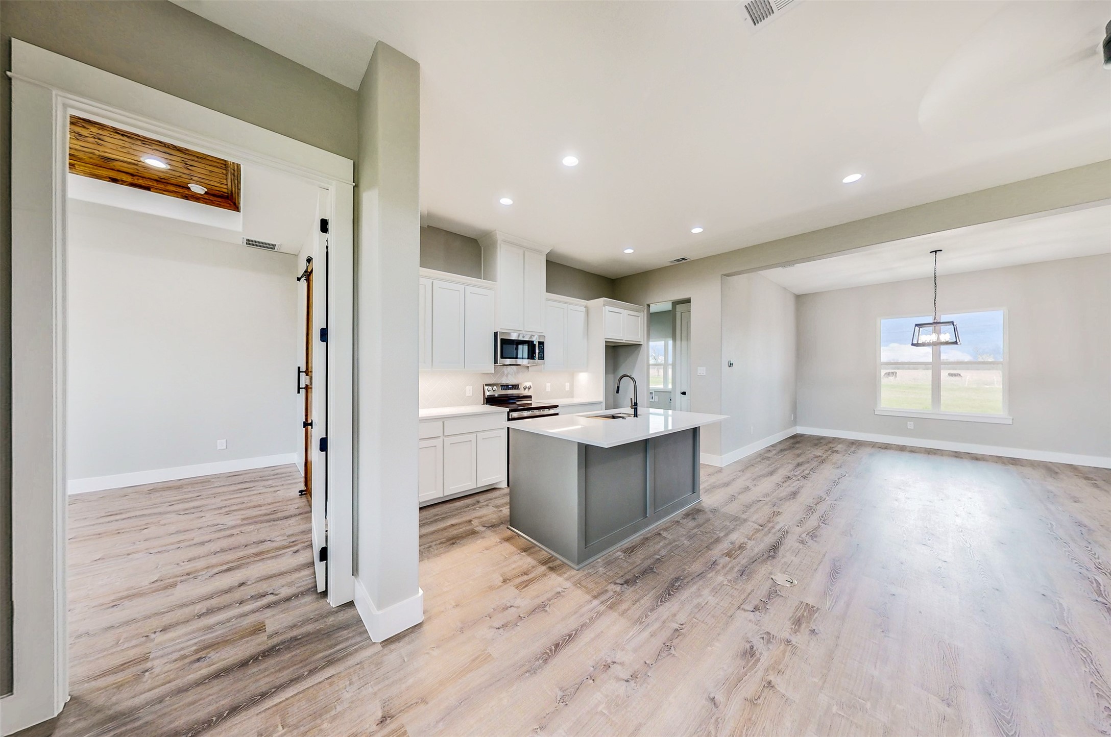 2667 VZ County Road 3820