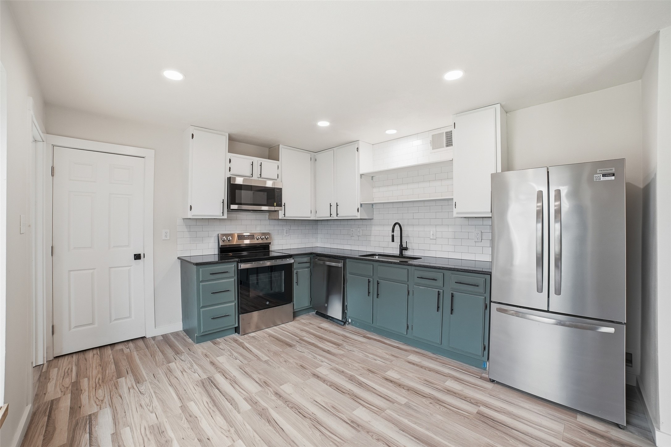 2929 Kingswood Drive