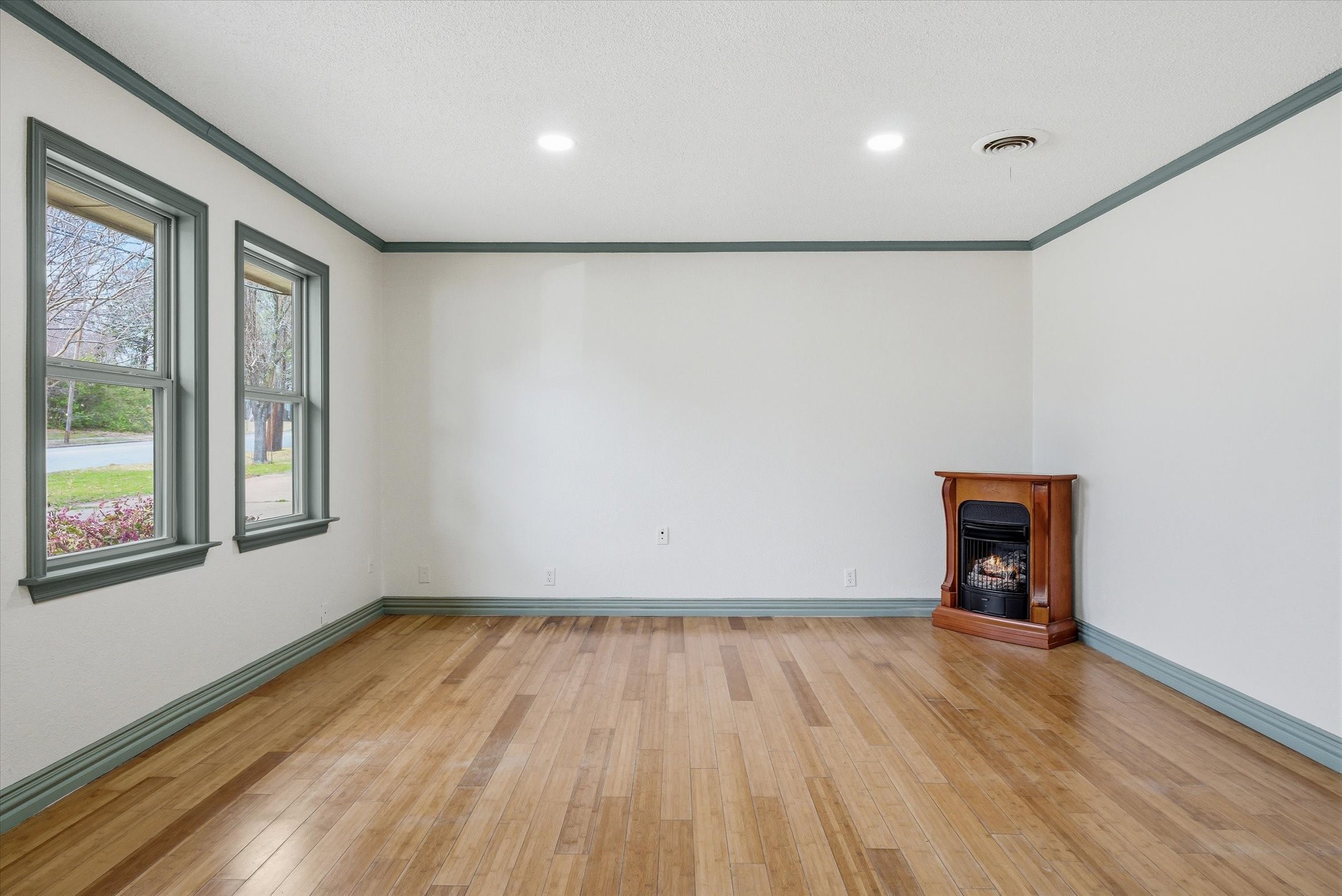 804 S Buffalo St Street