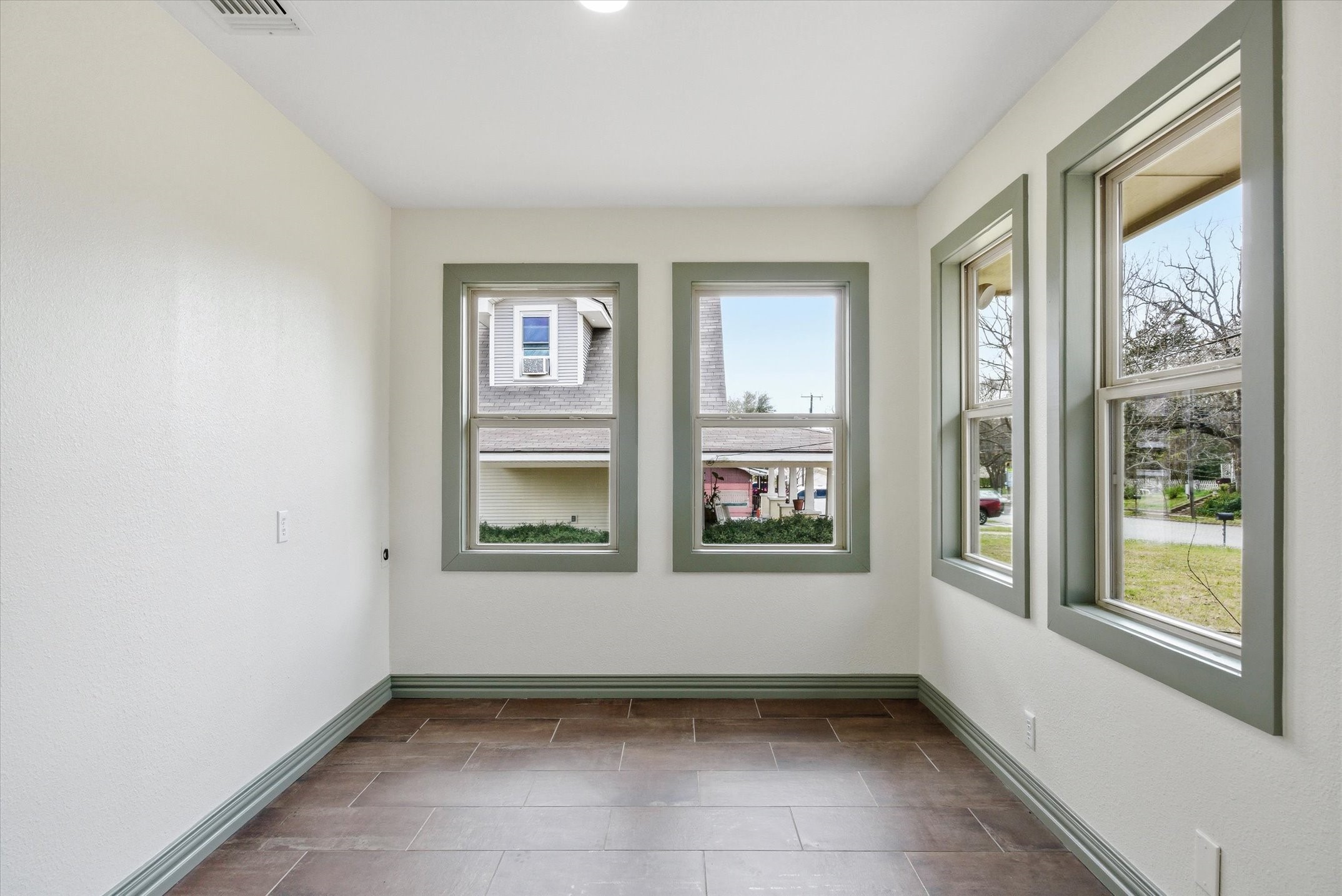 804 S Buffalo St Street