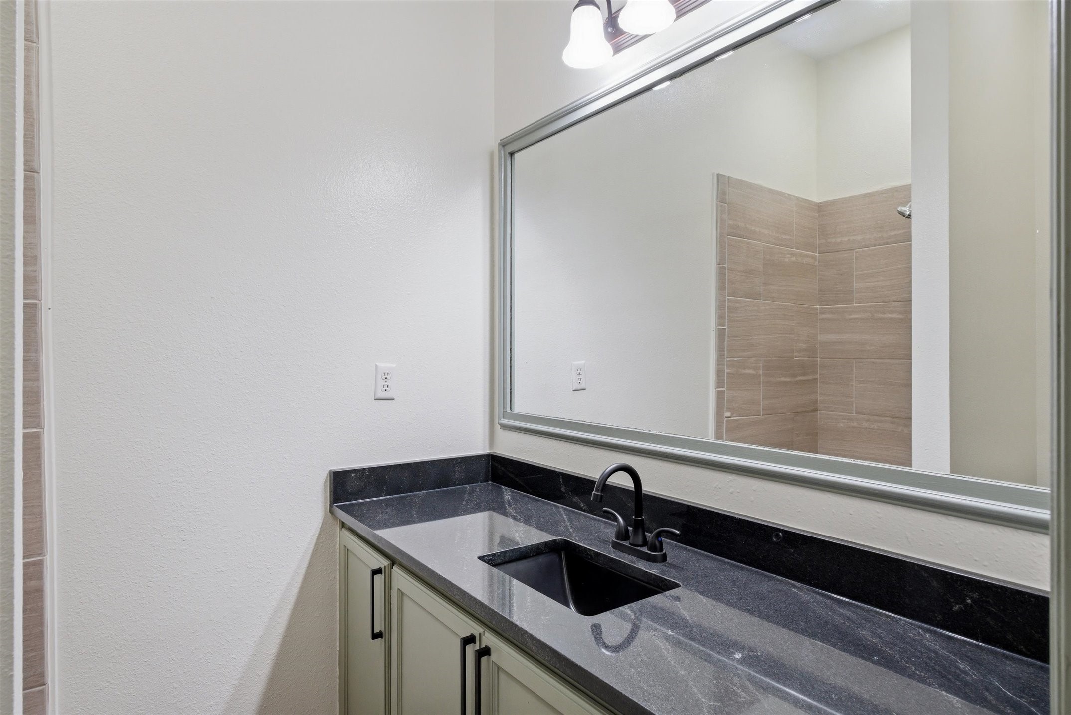 804 S Buffalo St Street