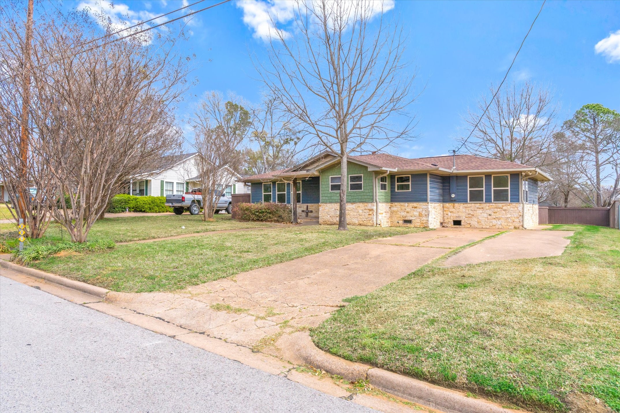 804 S Buffalo St Street